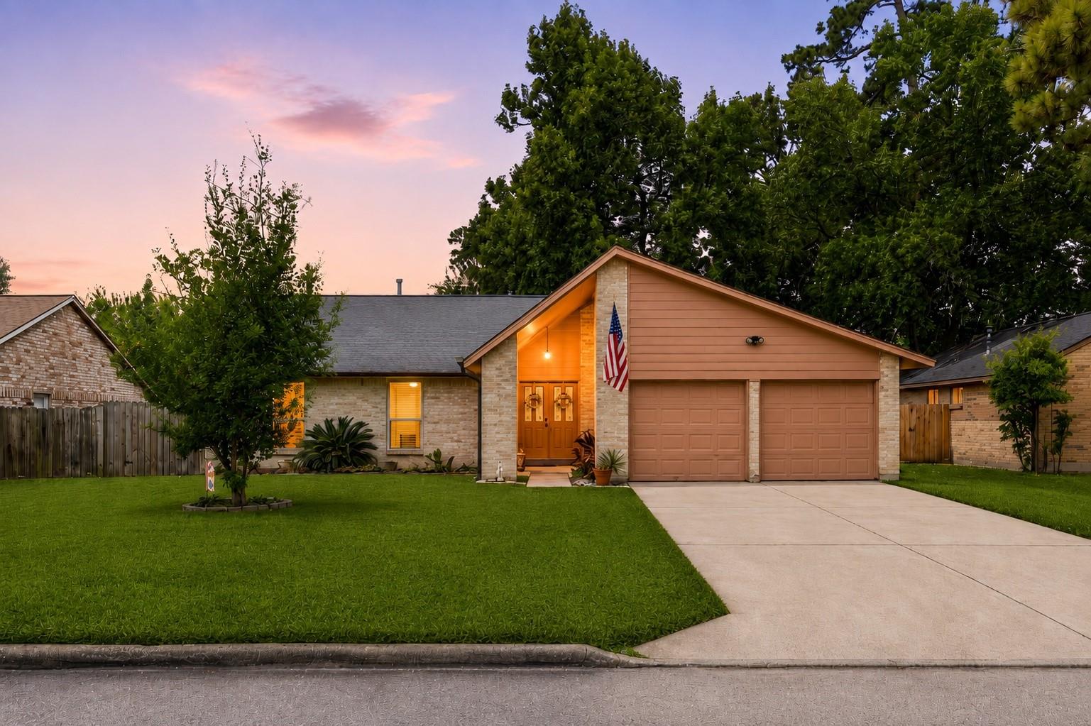 17411 Huntersglen Circle — photo