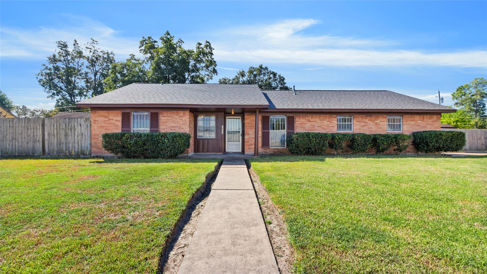 12202 Palmcroft Street — photo