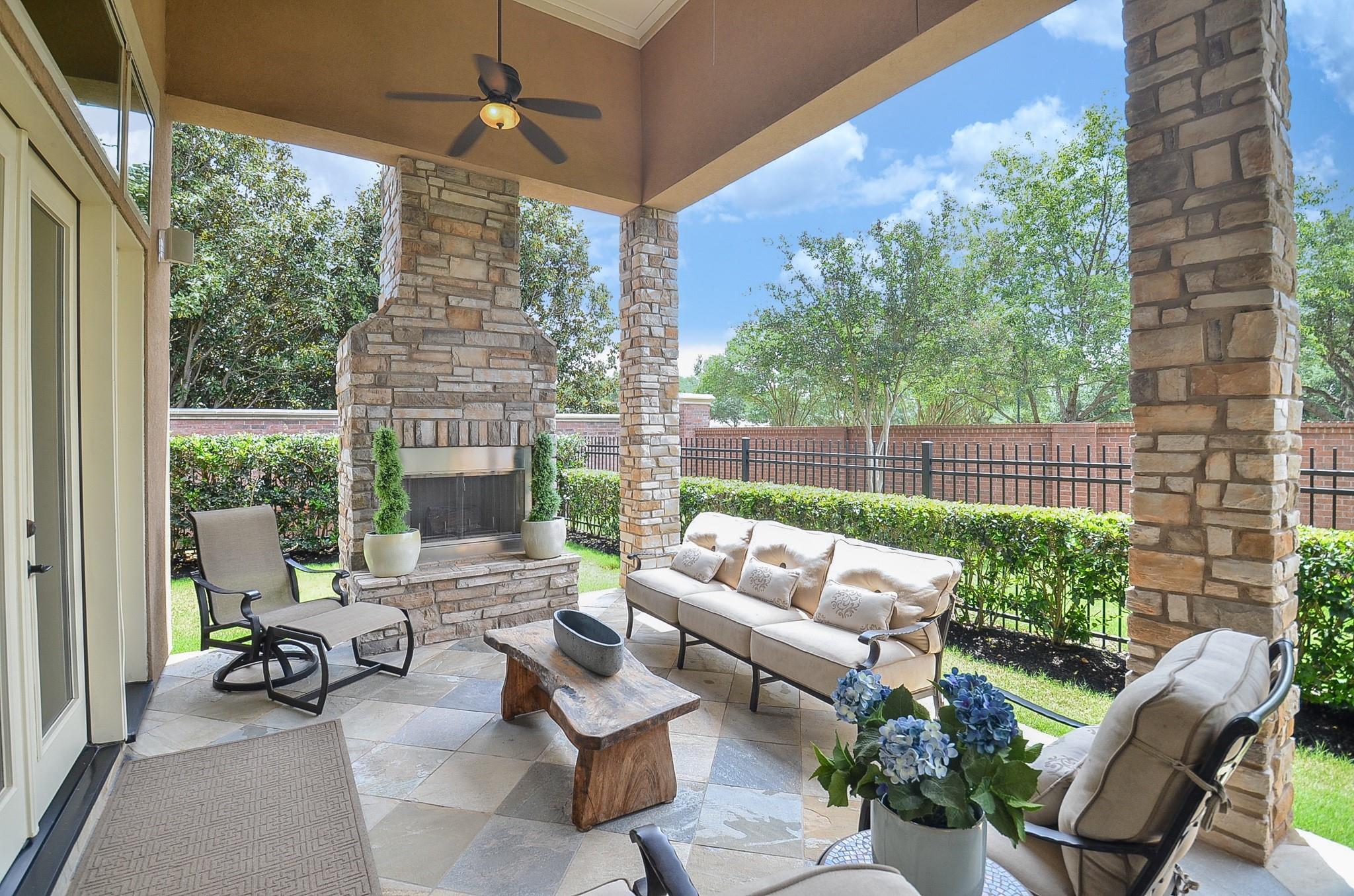 1102 Oyster Bank Circle — photo