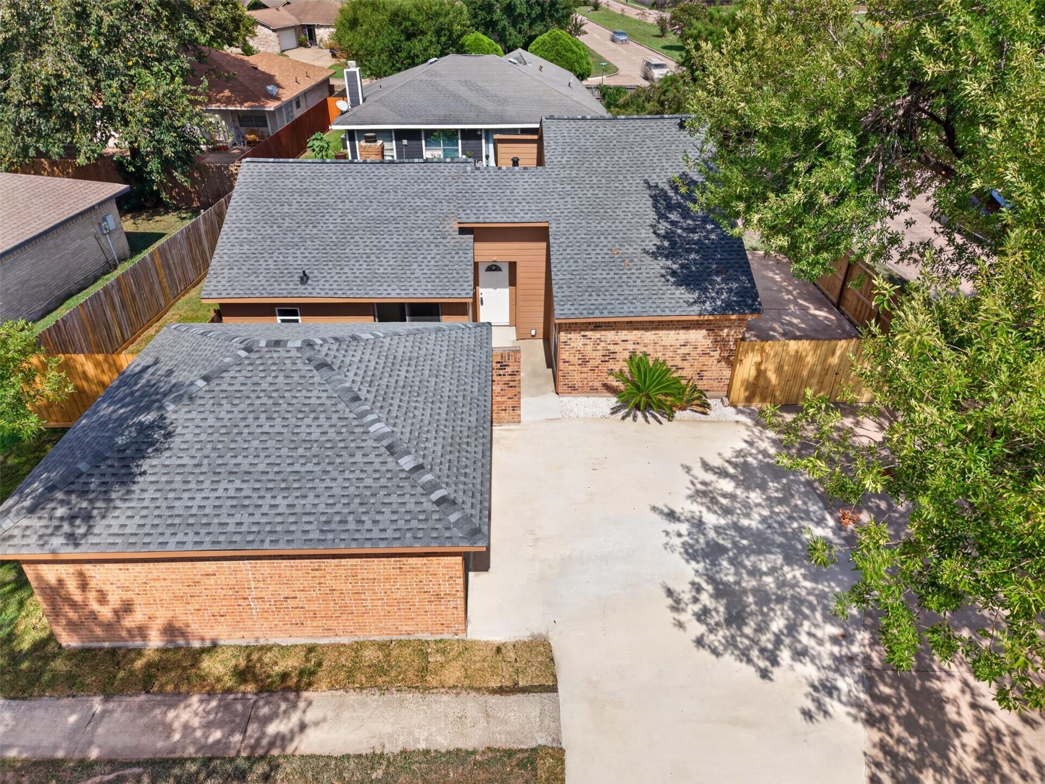 8702 Parkway Forest Drive — photo