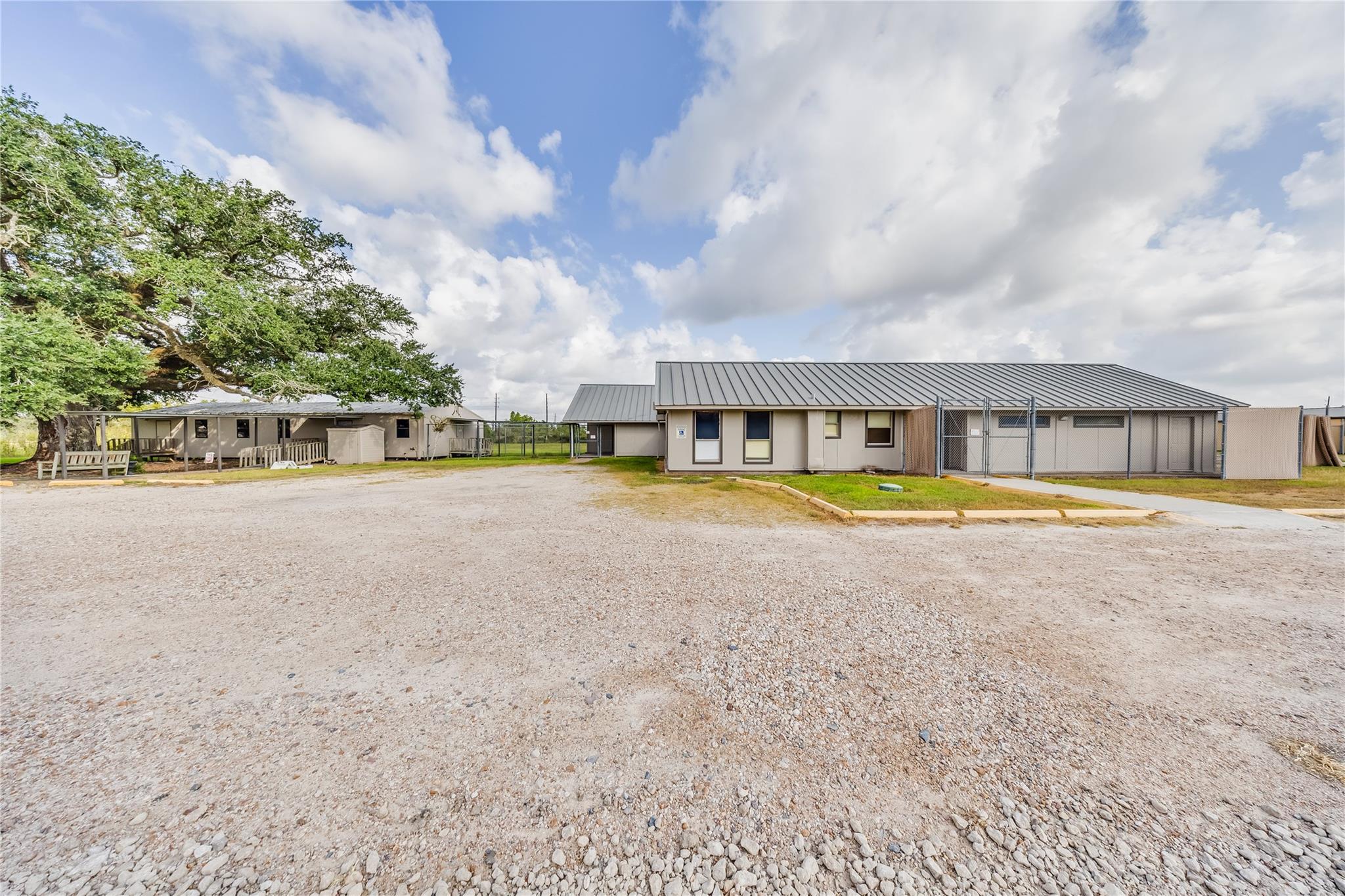 4227 Old Chocolate Bayou Road — photo