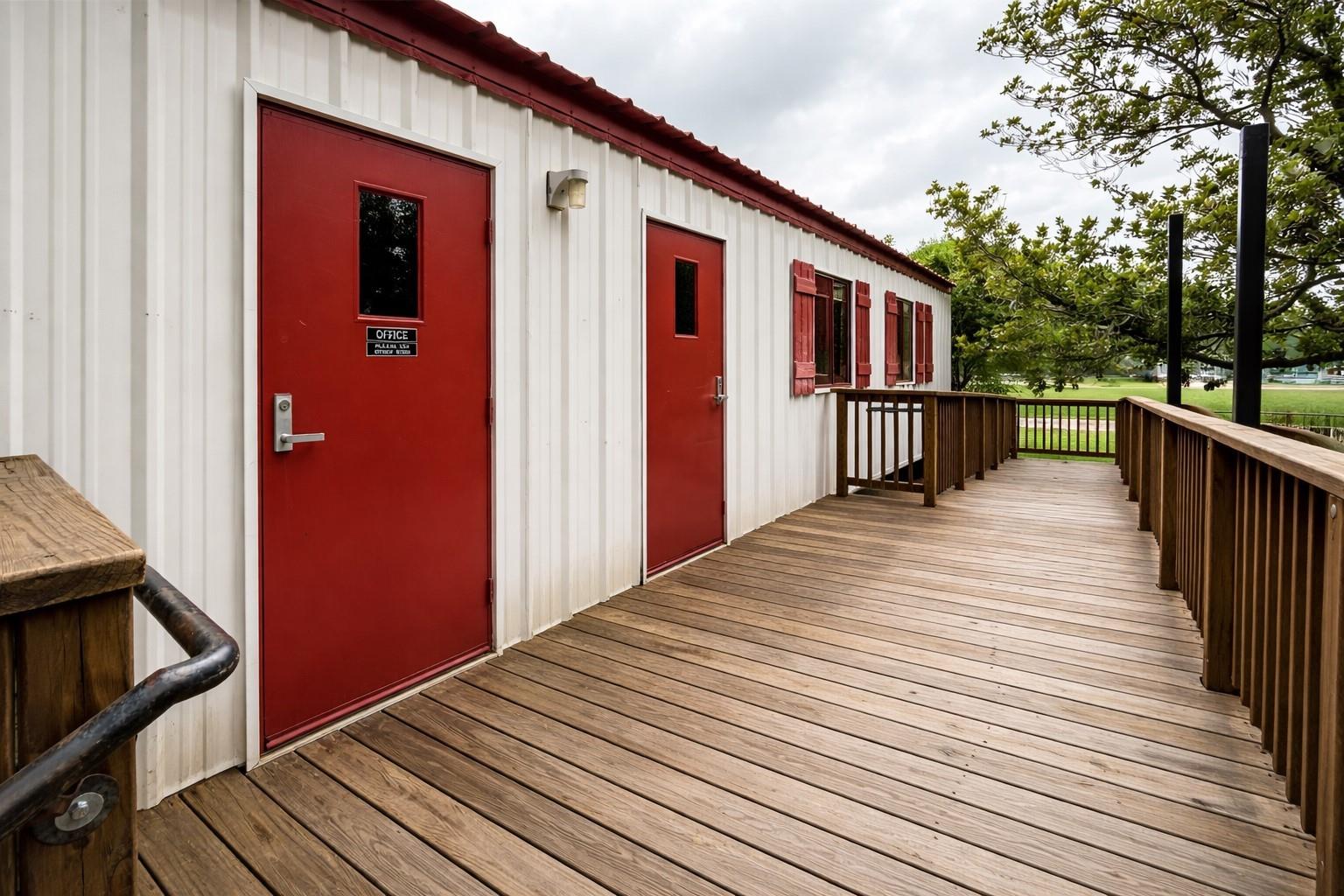 817 Walnut, Wharton, TX 77488 — photo 3