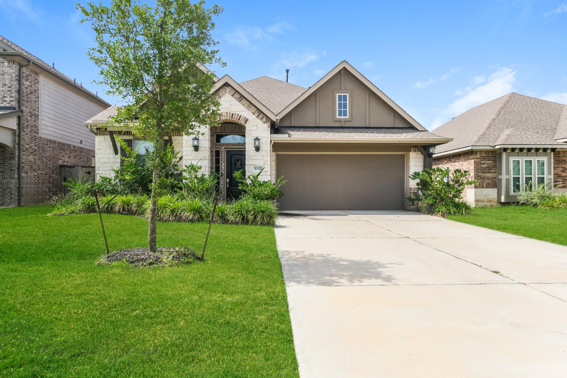 3332 Rolling View Court — photo
