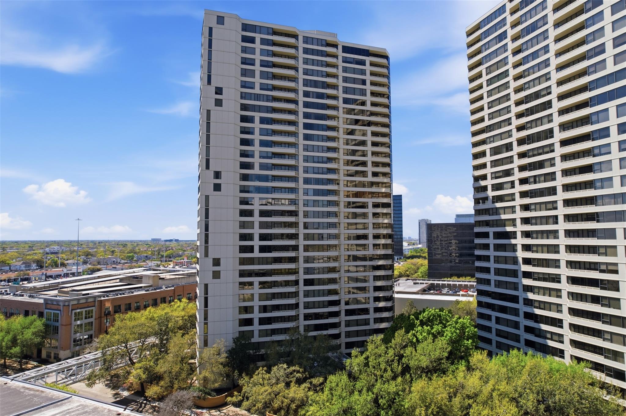 15 Greenway Plaza #3a — photo
