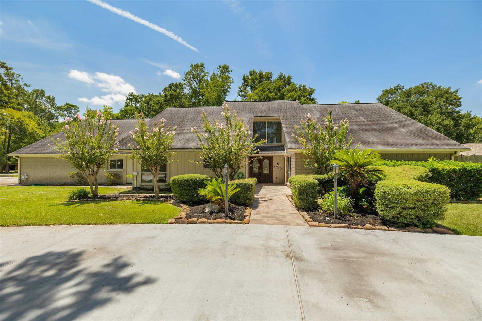1630 Cypress Lane — photo