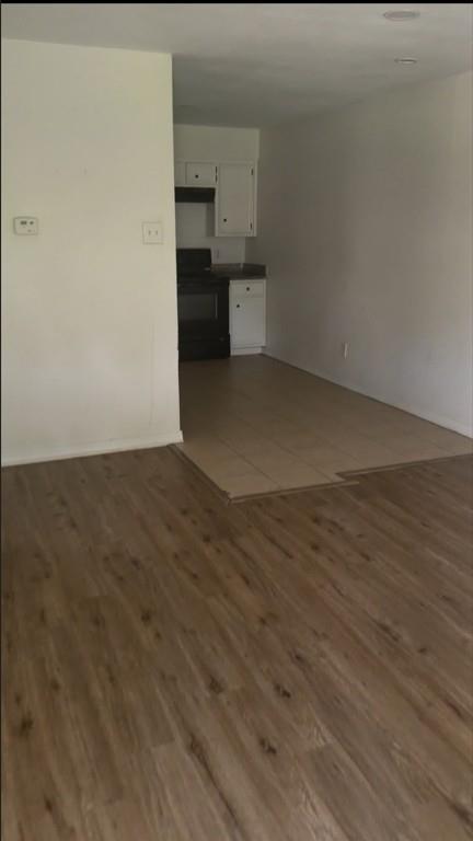 14411 Pine Street — photo