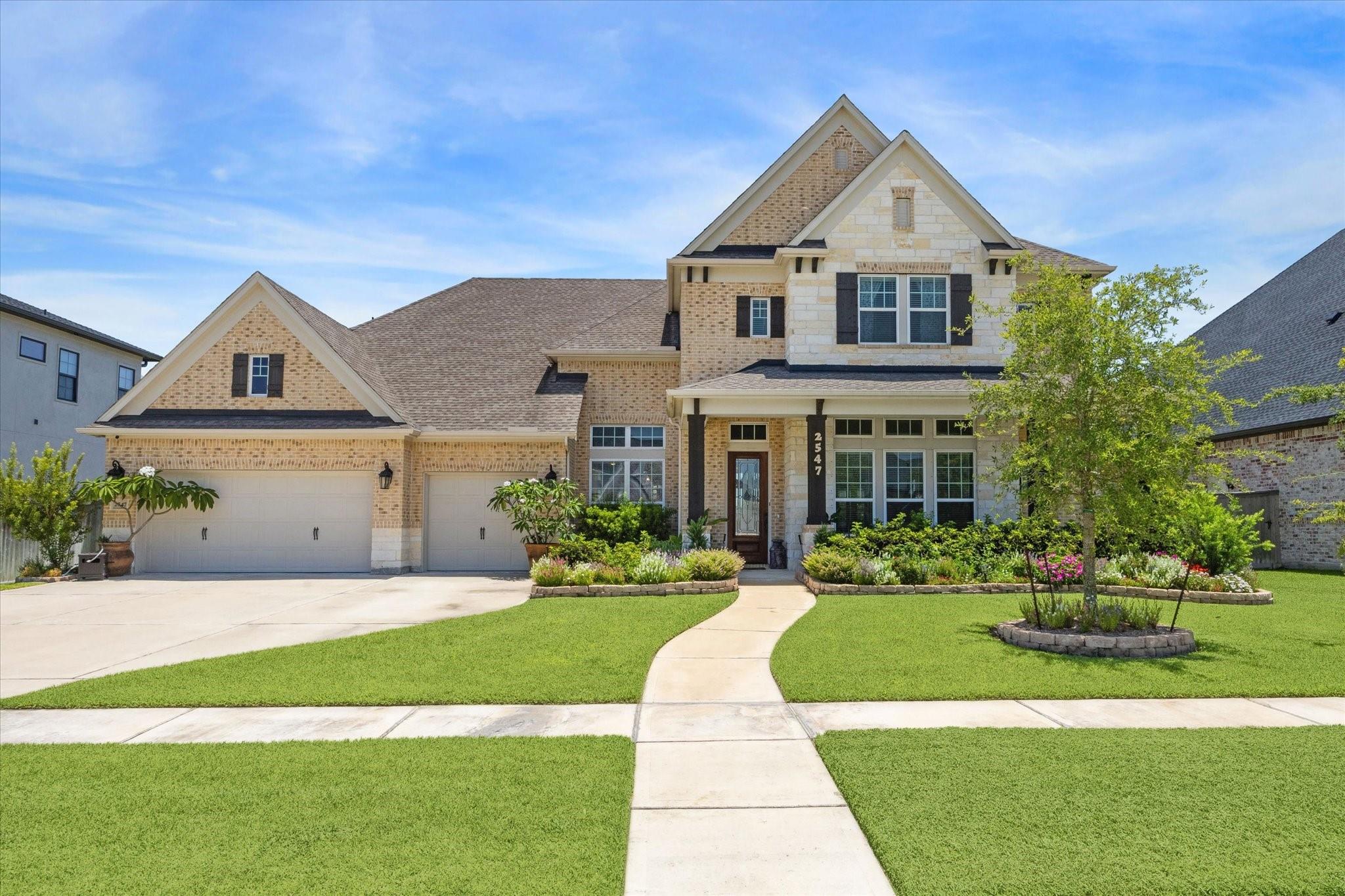 2547 Sandy Lake Drive — photo