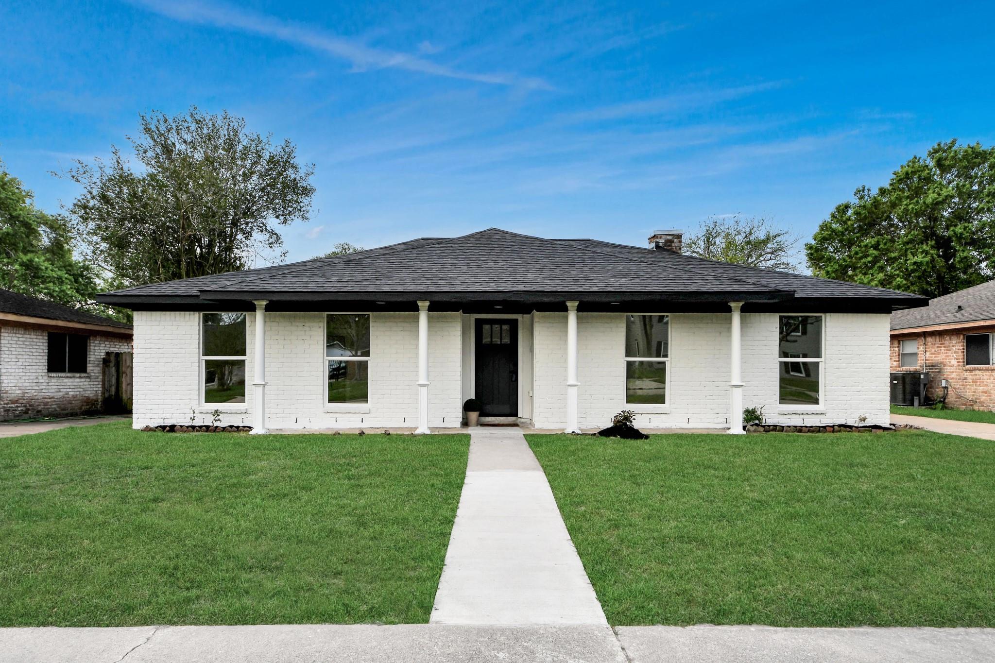 22115 Woodrose Drive — photo