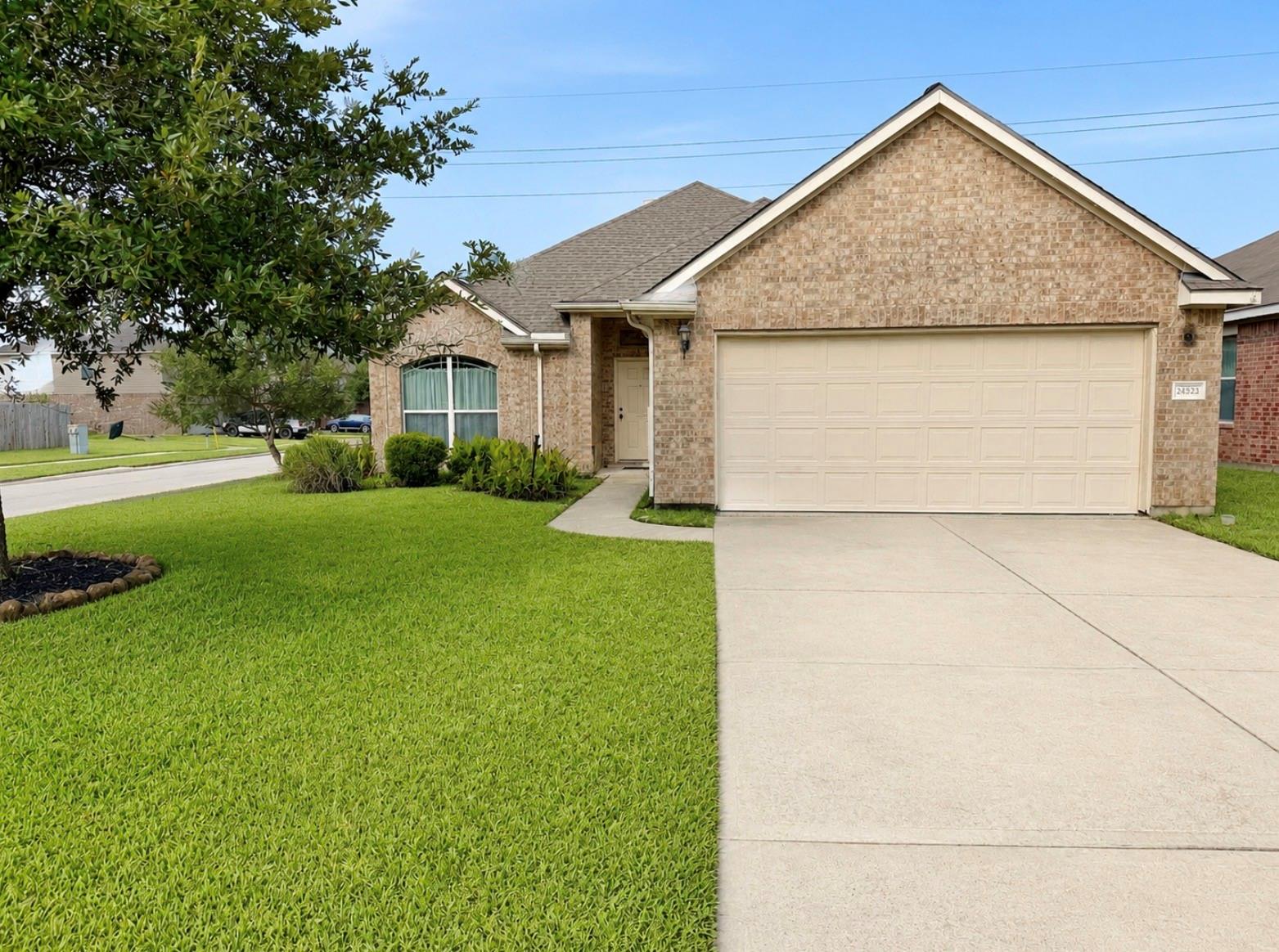 24823 Sandusky Drive — photo