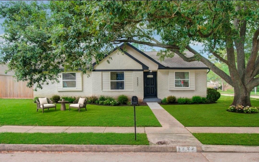 2227 Cherry Bend Dr — photo