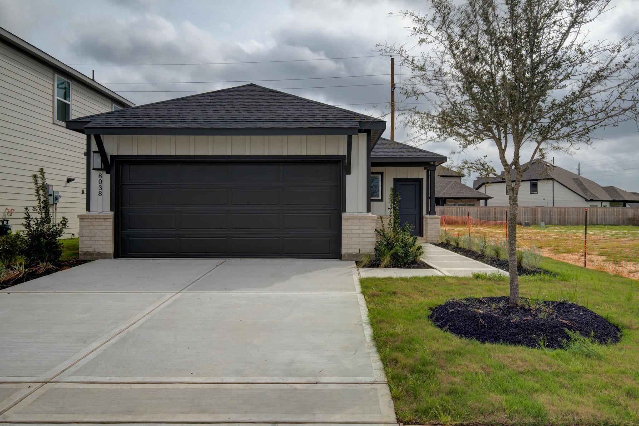 8038 Magnolia Prairie Lane — photo