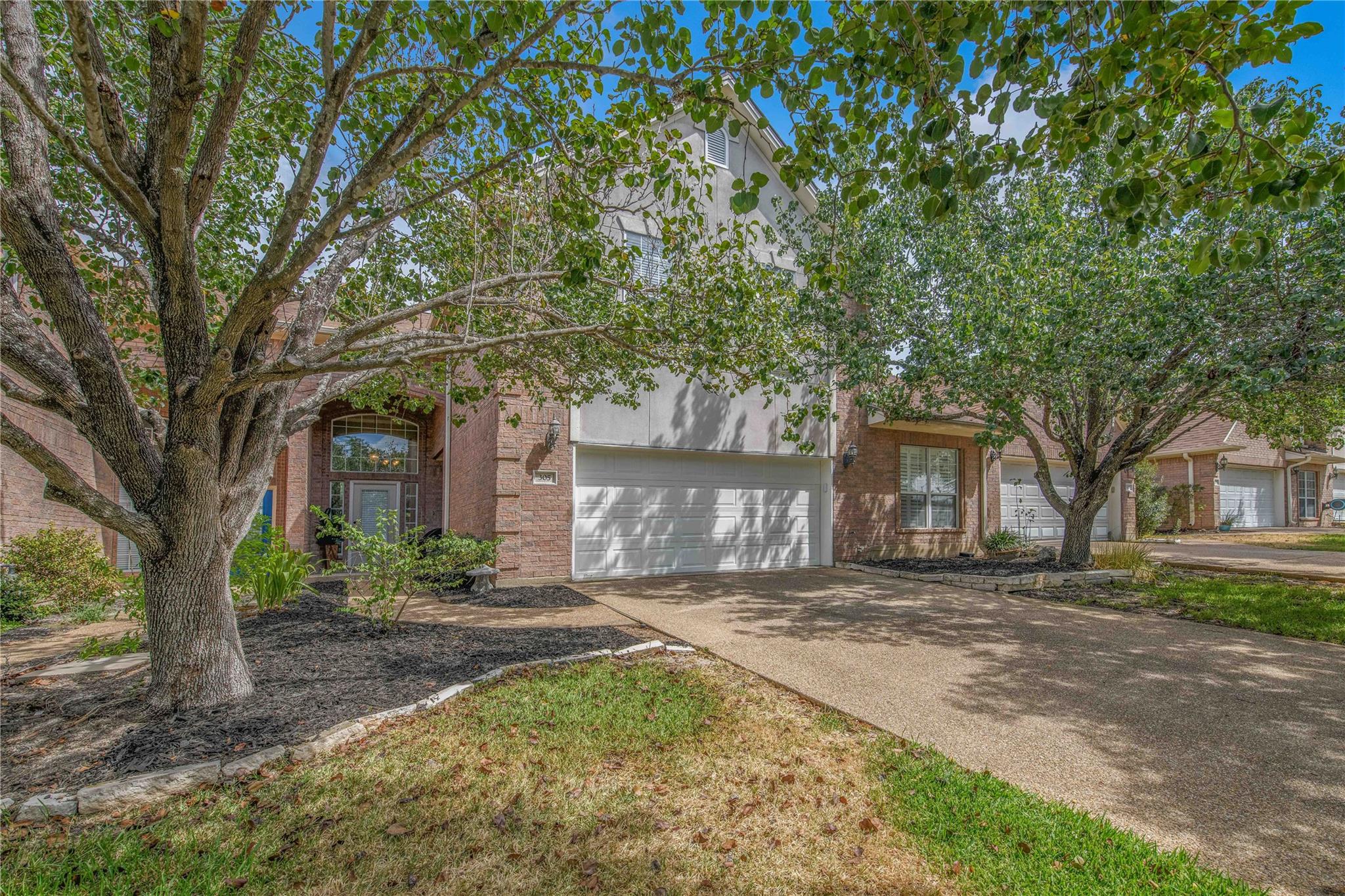 305 Chimney Hill Drive — photo