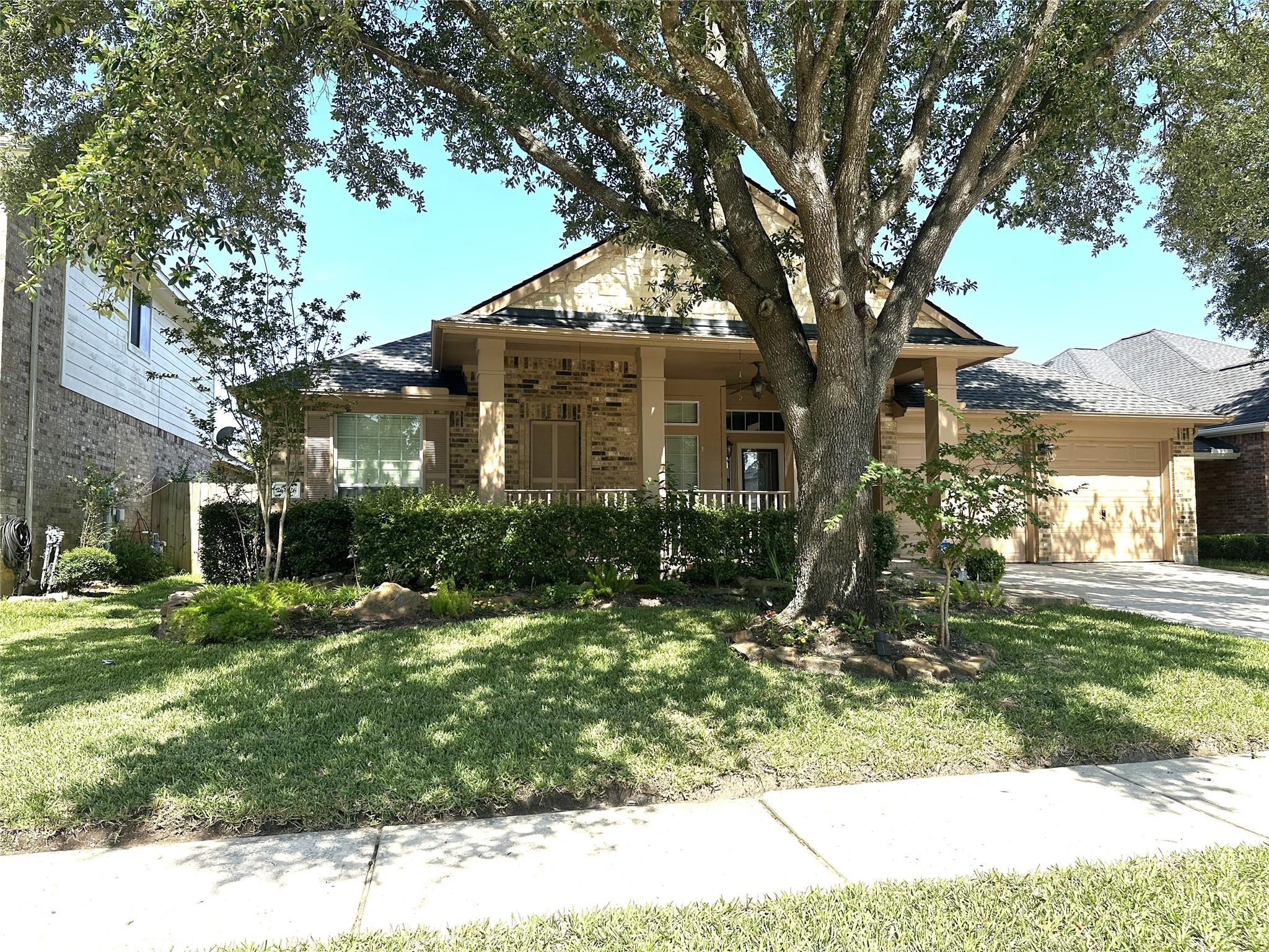 26026 Mills Ridge Court — photo