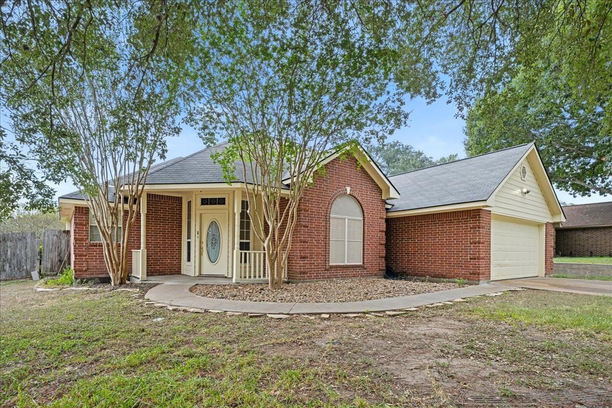 2601 Oakwood Drive — photo