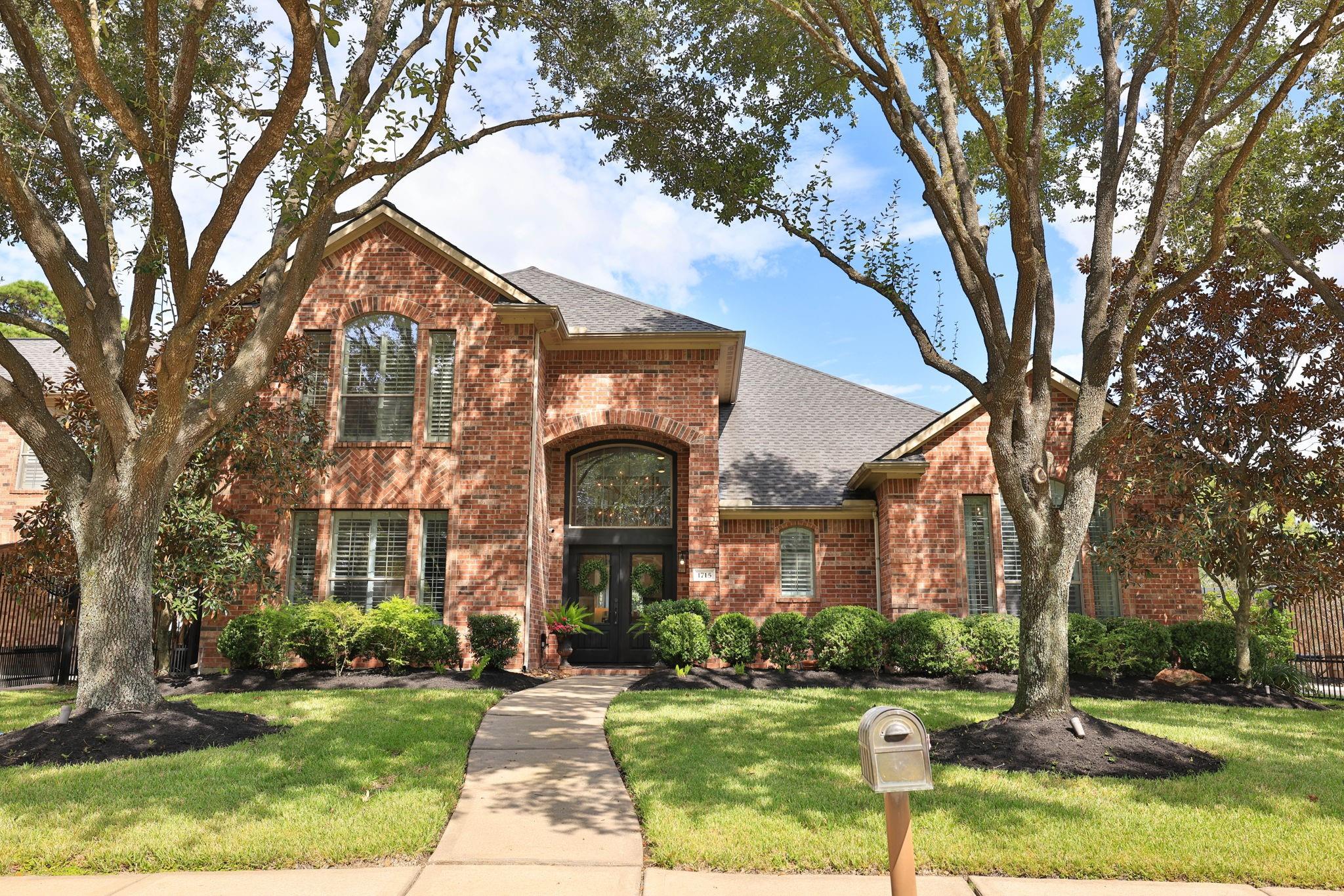 1715 Meirwoods Drive — photo