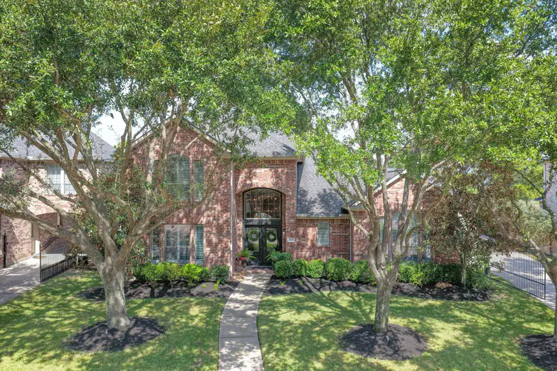1715 Meirwoods Drive — photo