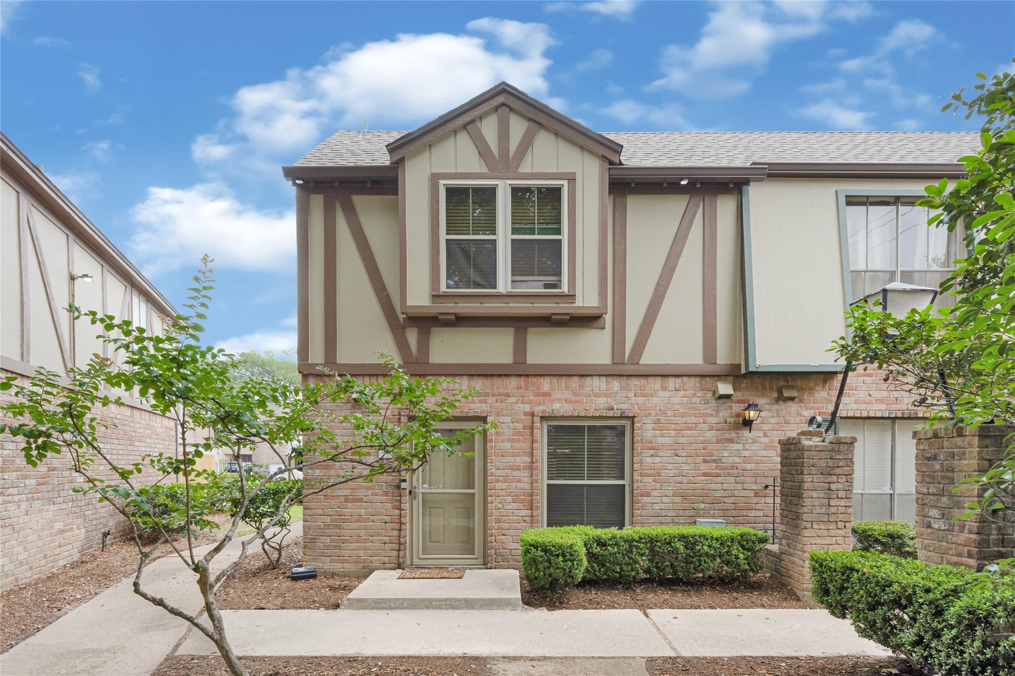 14703 Barryknoll Lane #23 — photo
