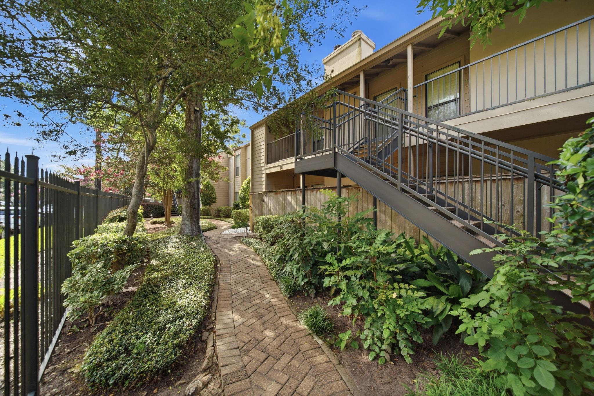 1100 Augusta Drive #77 — photo