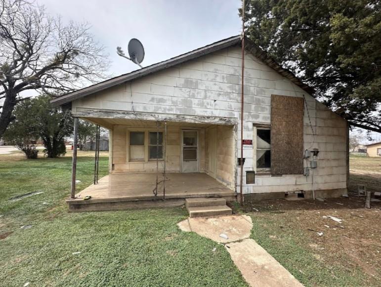 301 N Bois D Arc Street — photo