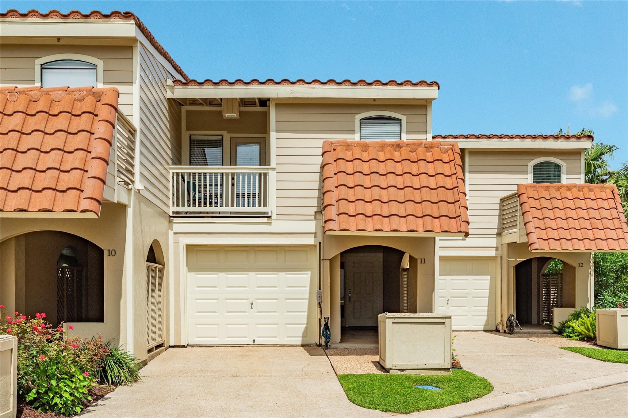 11 Dana Drive #H — photo