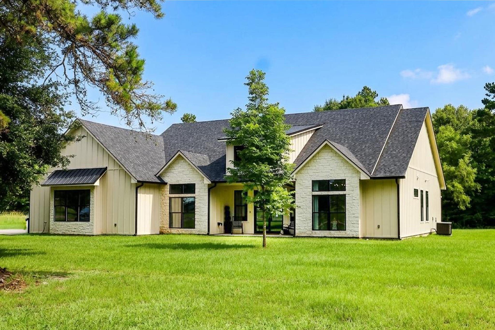 2593 FM 357 — photo