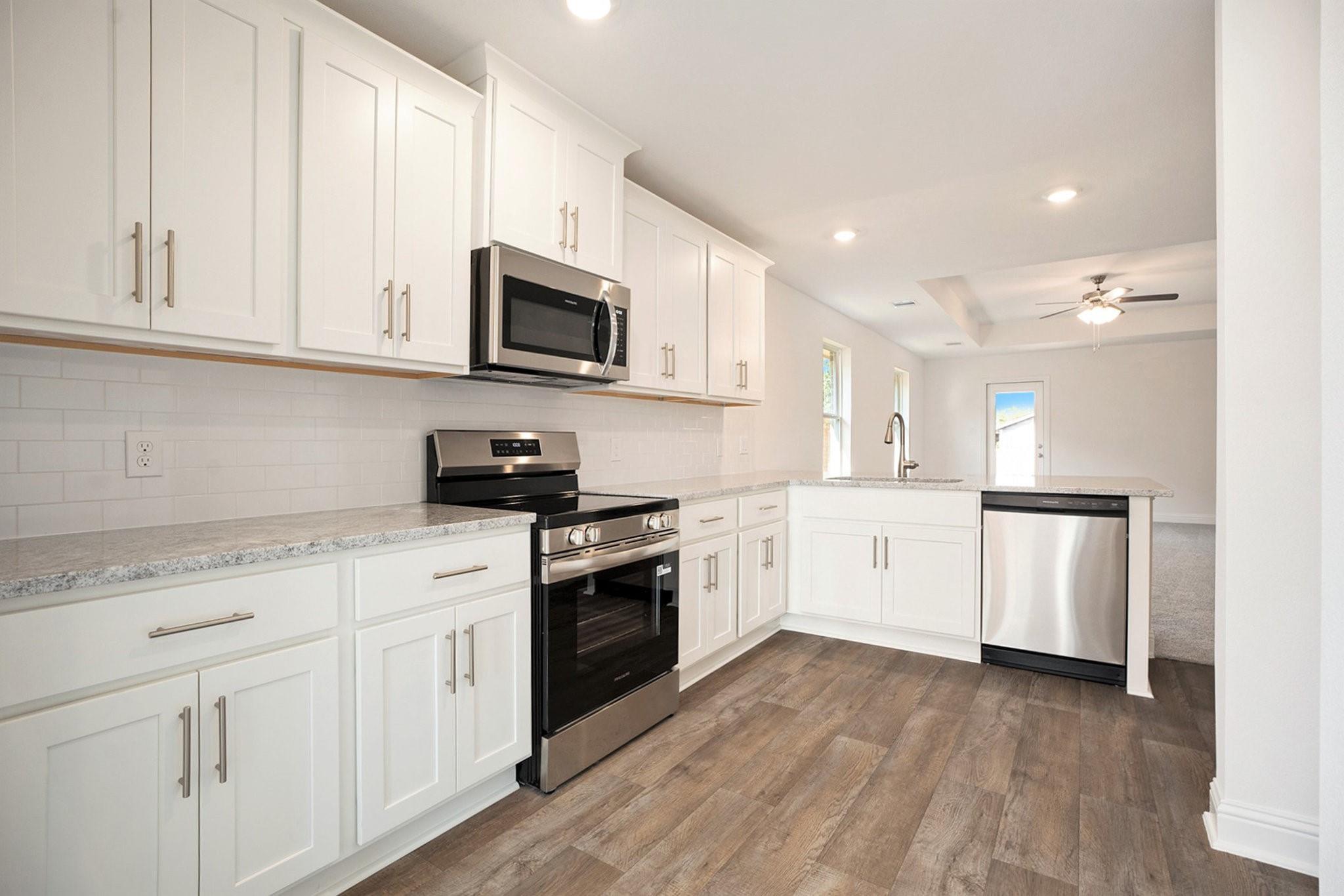 412 Bryan Way, Angleton, TX 77515 — photo 2