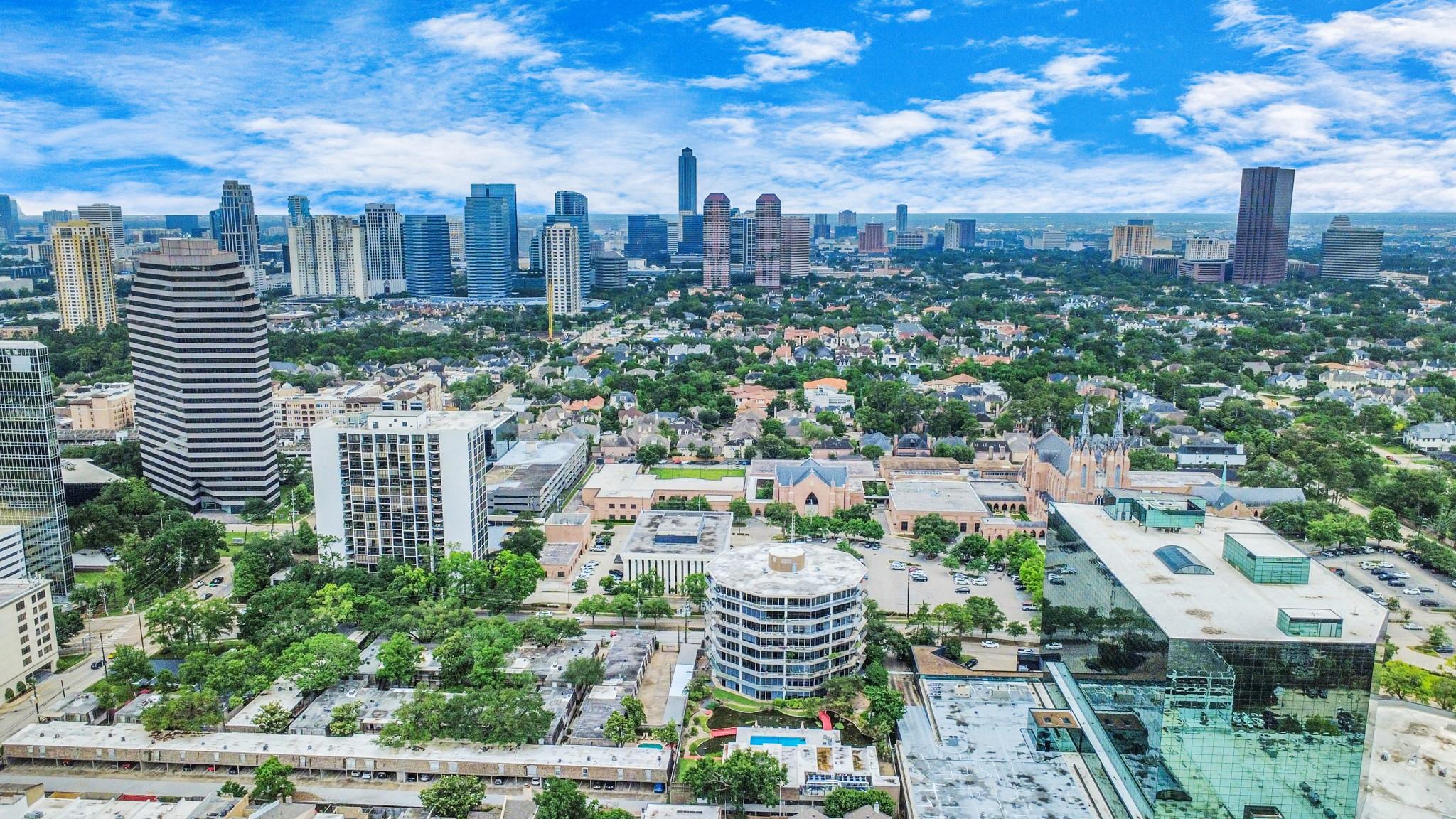 5050 Woodway Drive #7L — photo
