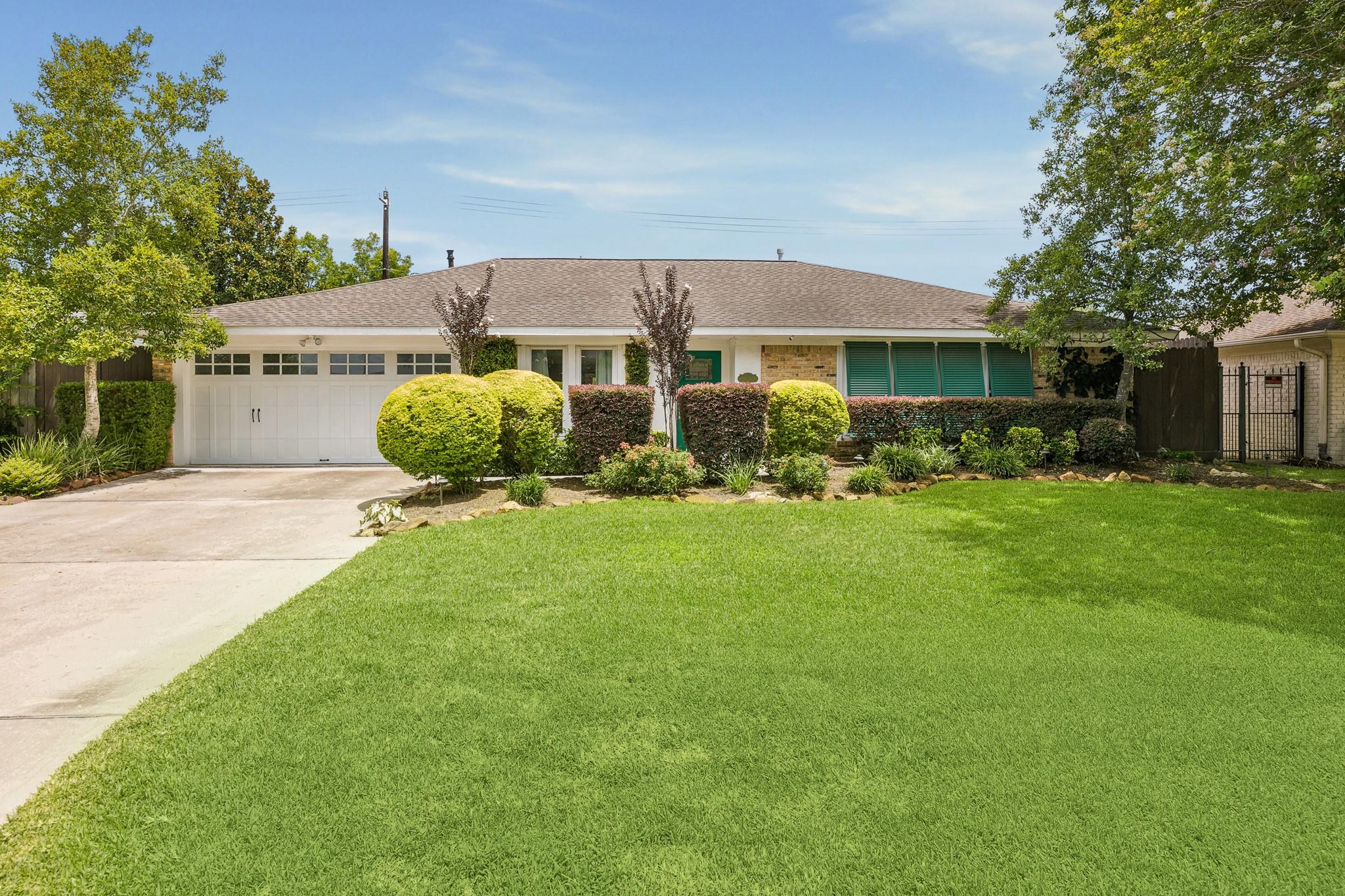 9534 Beverlyhill Street — photo