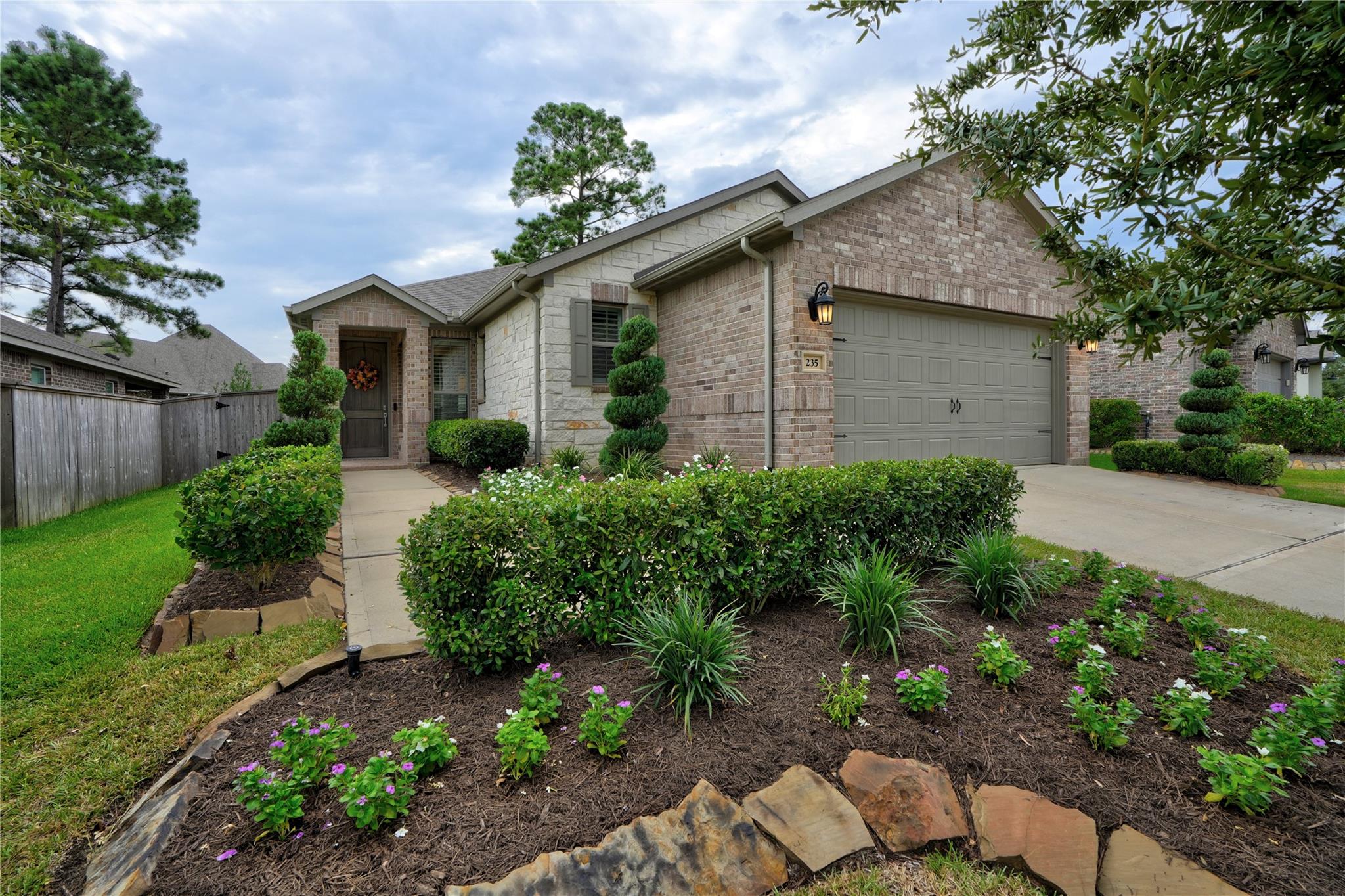 235 N Wild Petunia Trail — photo