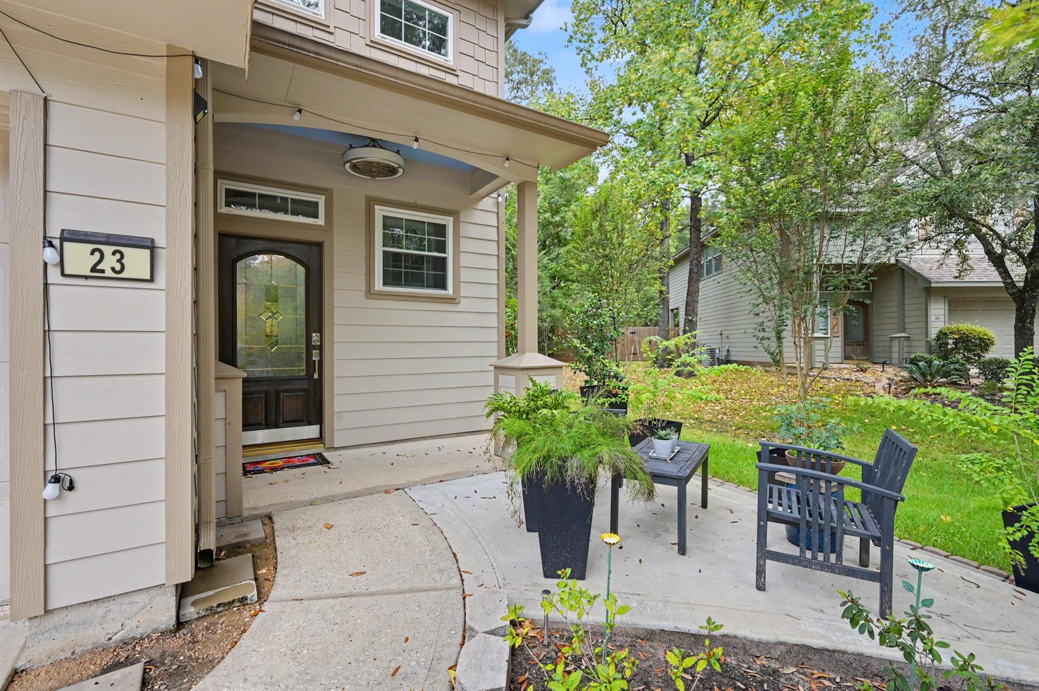 23 Stone Arrow Place, The Woodlands, TX 77382 — photo 2