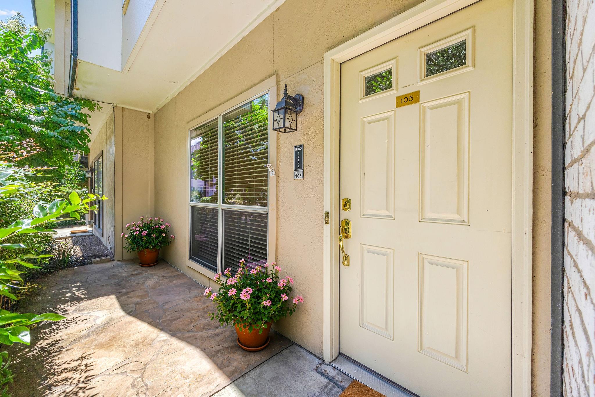 1805 Stoney Brook Drive #105 — photo