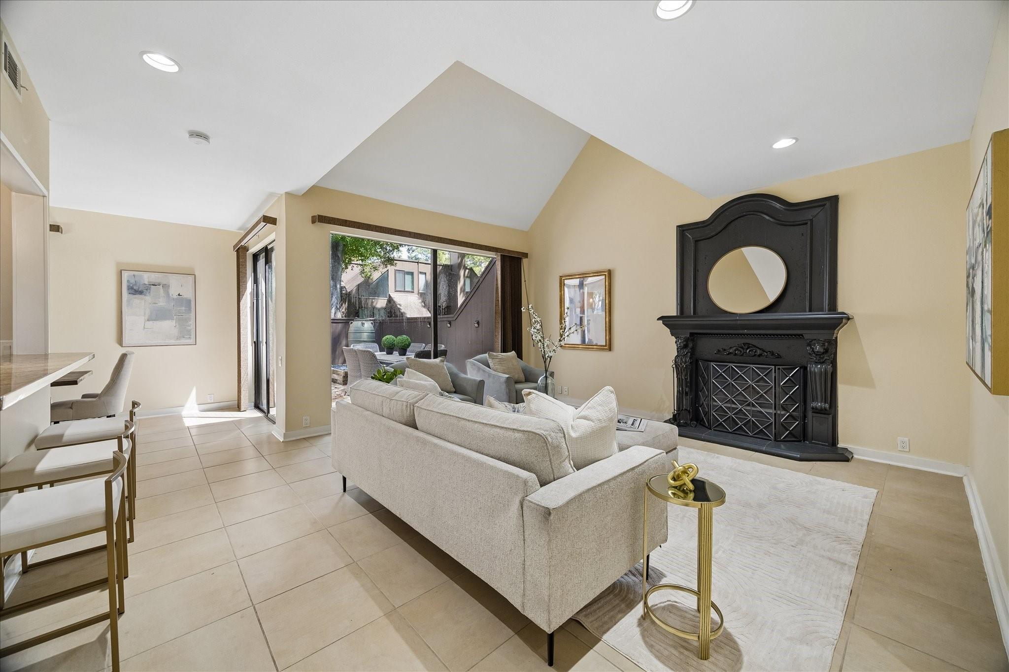 115 Litchfield Lane — photo