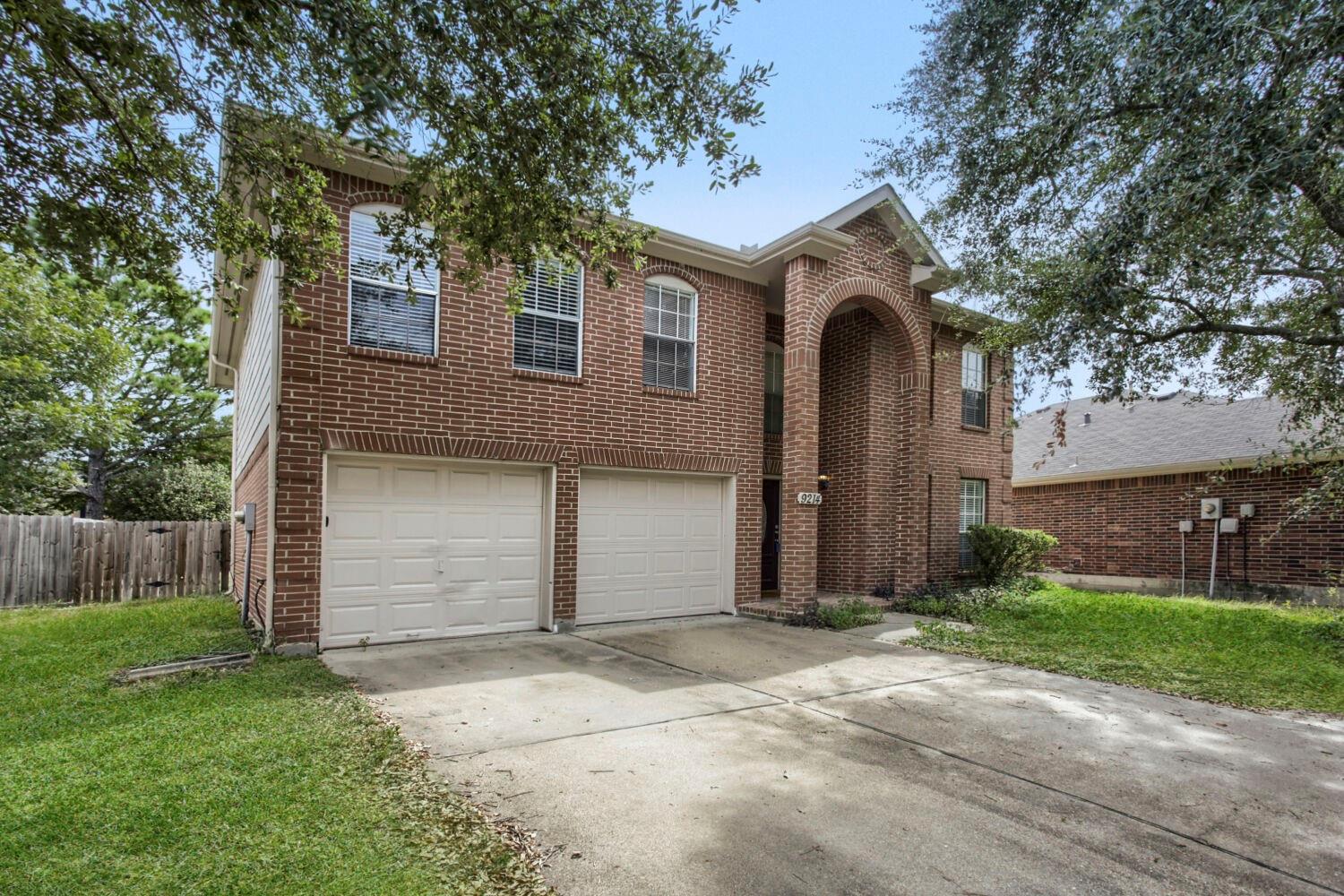 9214 Rosewell Court — photo