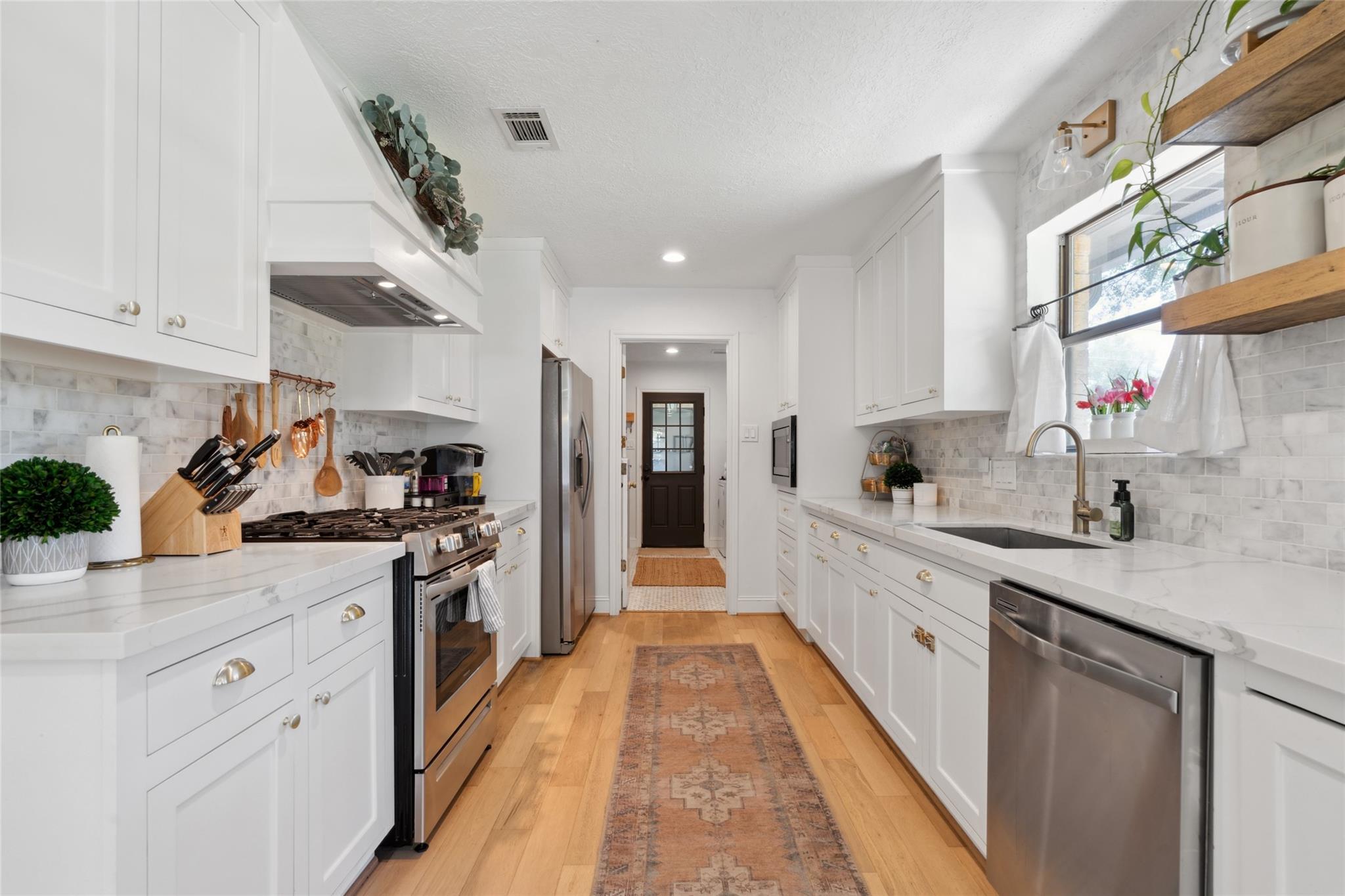 843 Fall Creek Drive — photo