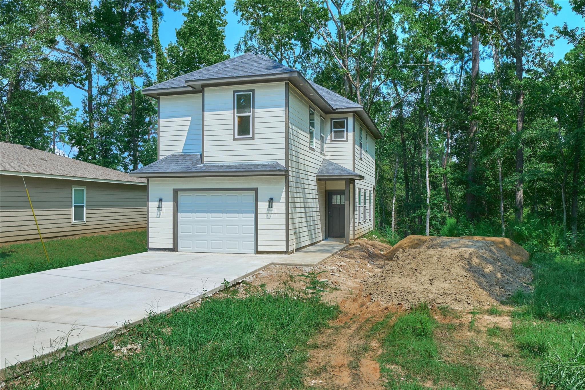 140 Oak Circle — photo