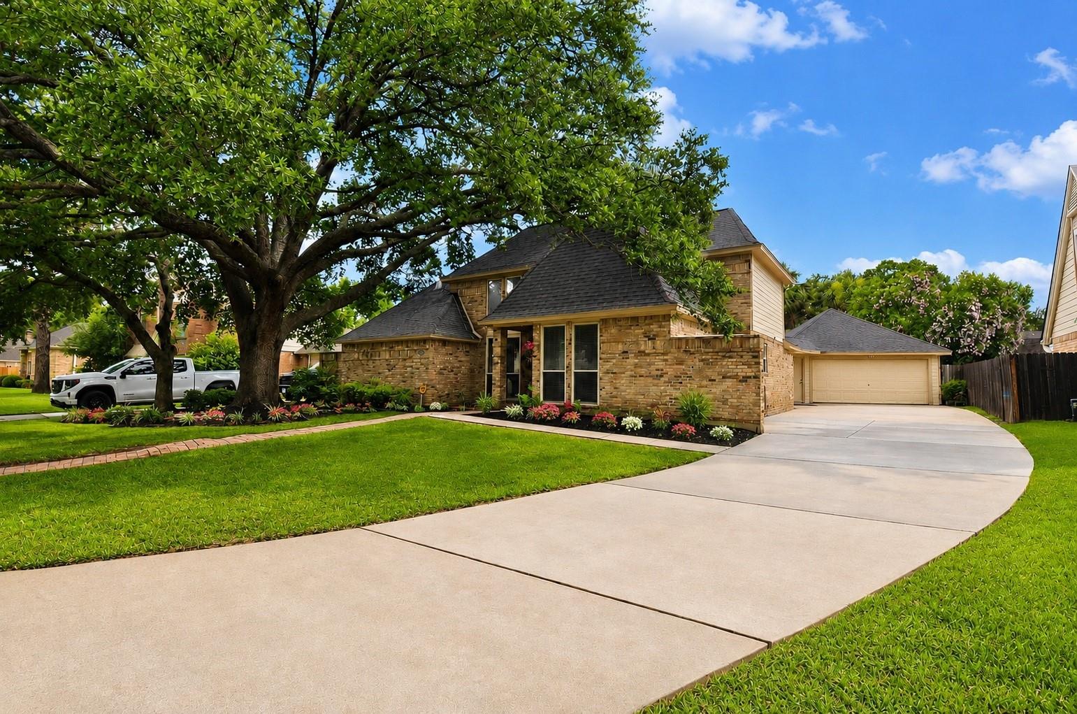 1607 Durfey Lane — photo