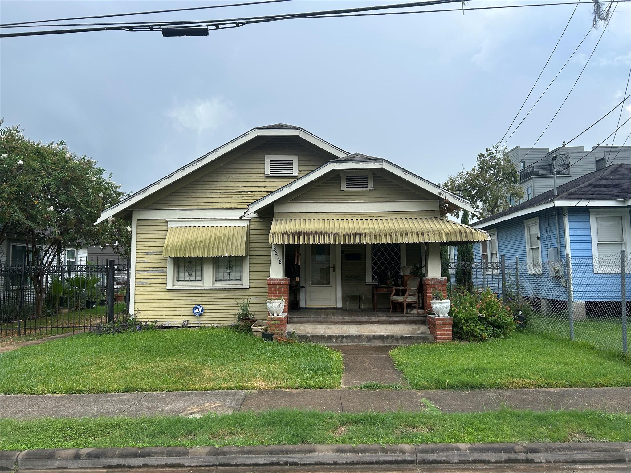 3618 Mcilhenny Street — photo
