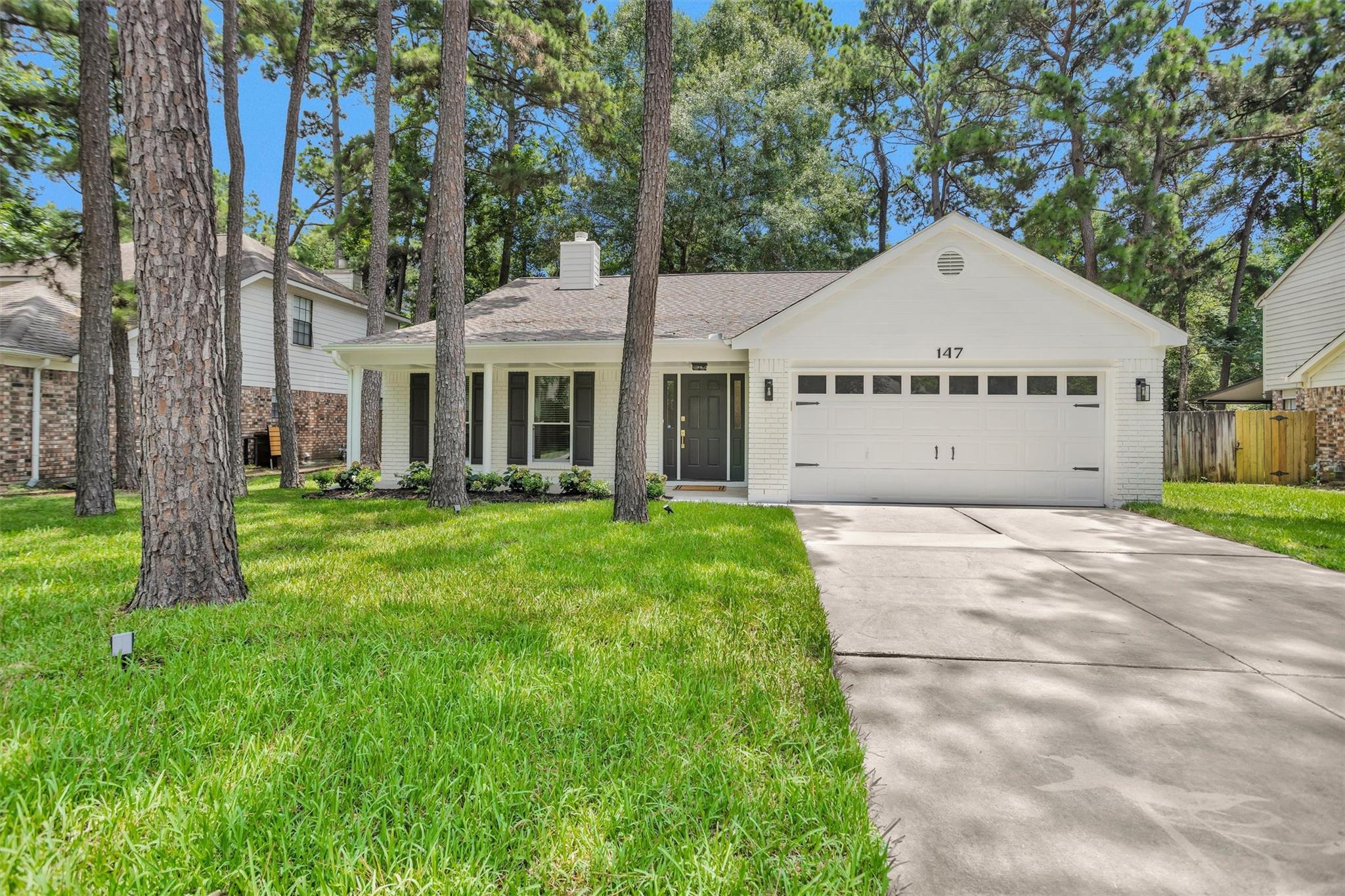 147 E Pathfinders Circle — photo