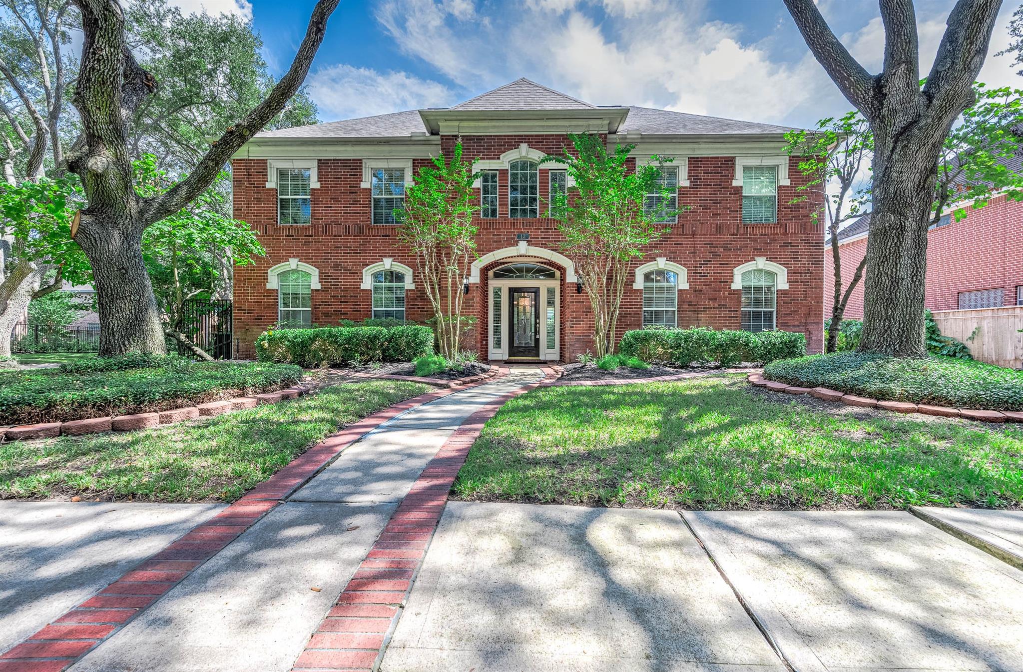 13 Turtle Creek Manor — photo