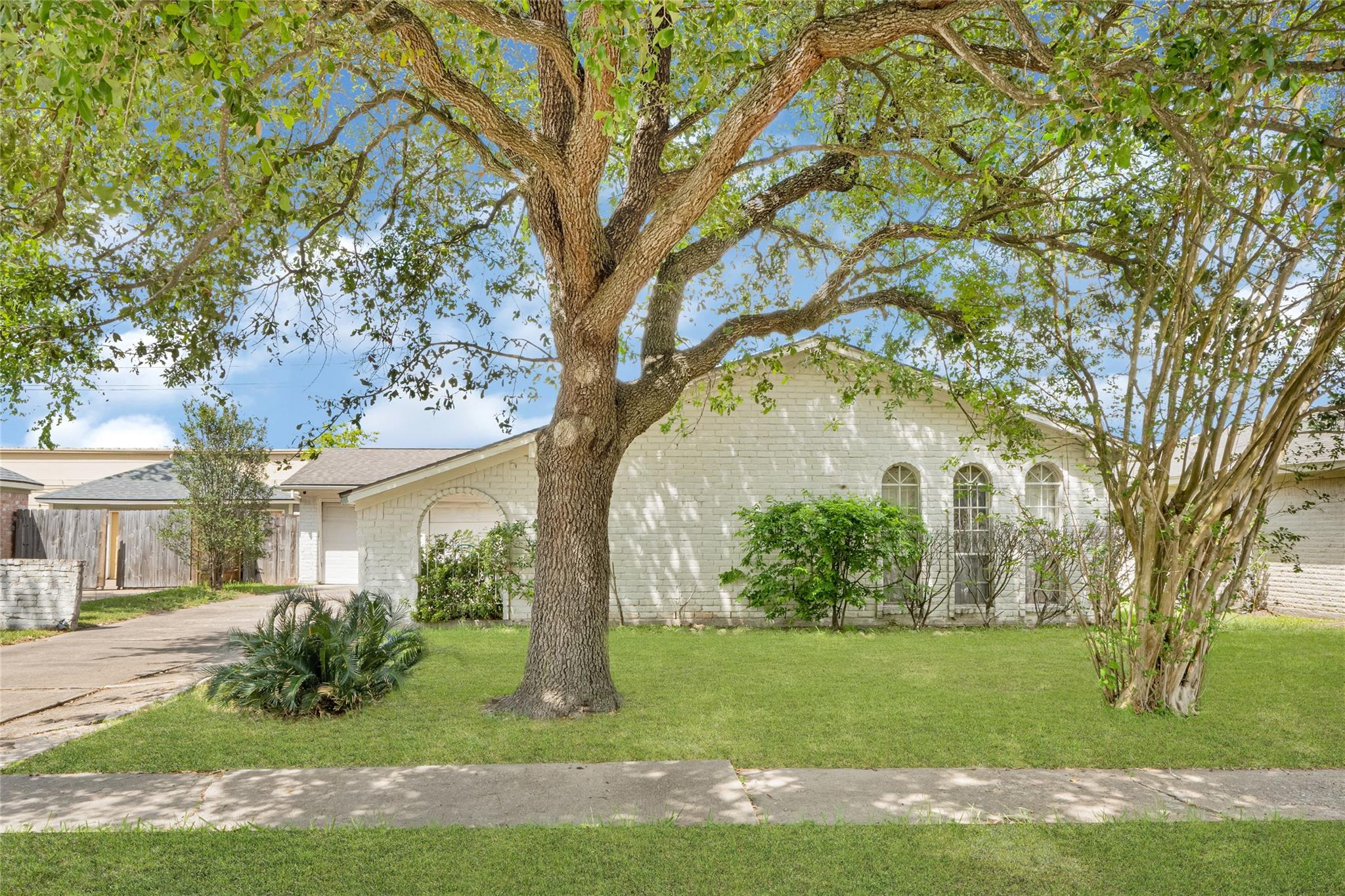 12326 South Drive — photo