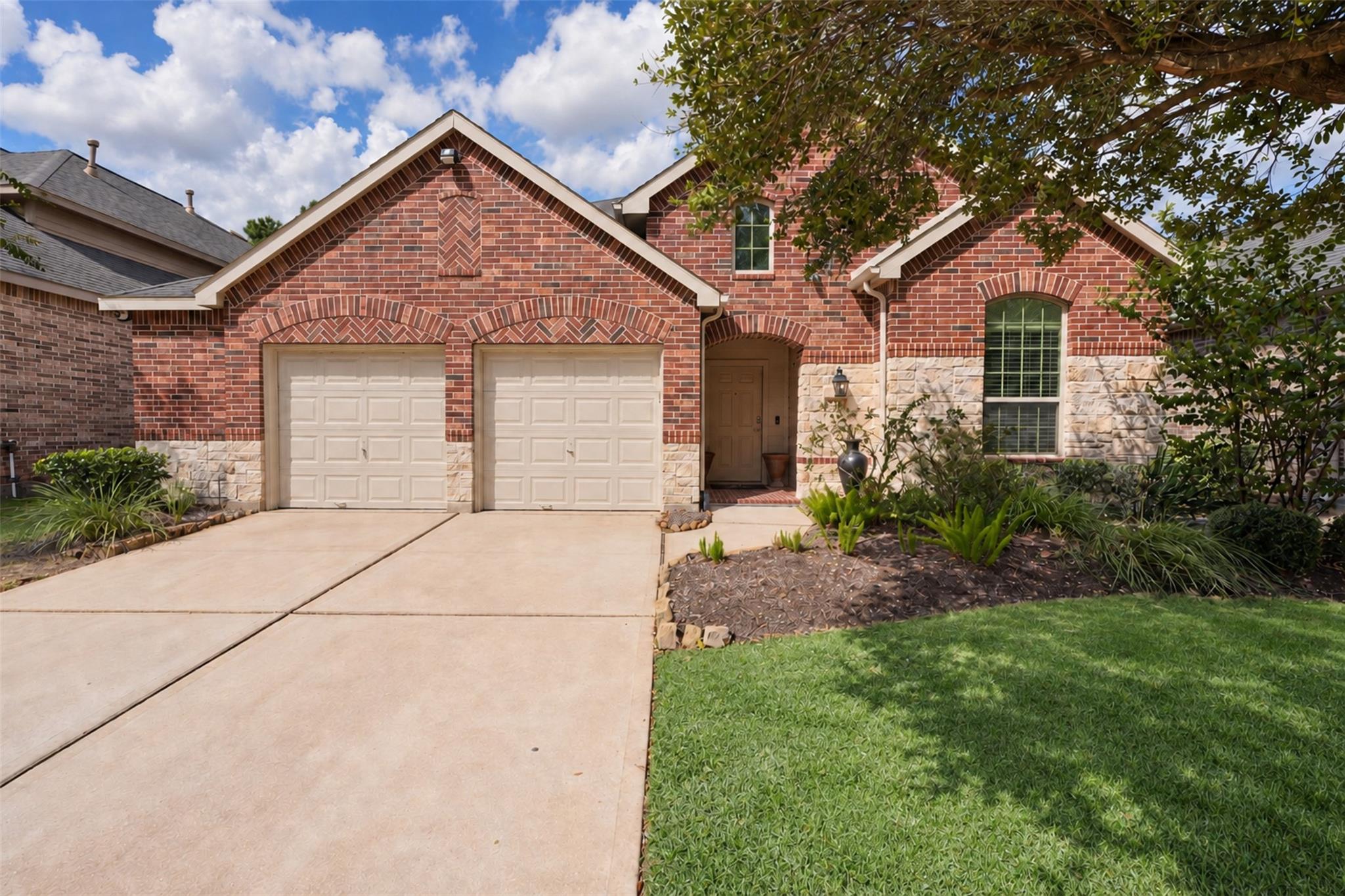 8219 Horsetail Court — photo