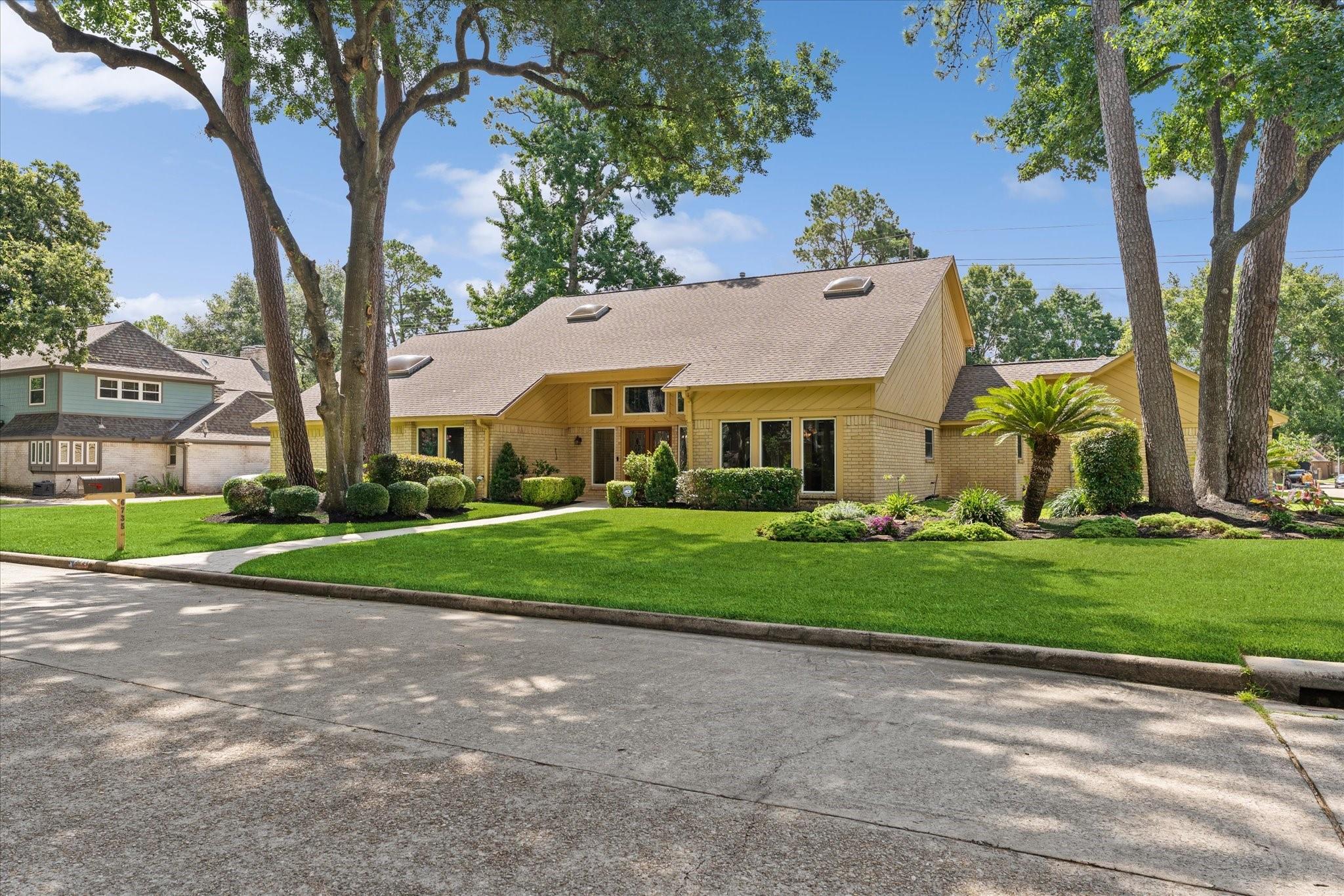 6735 Gentle Bend Drive — photo