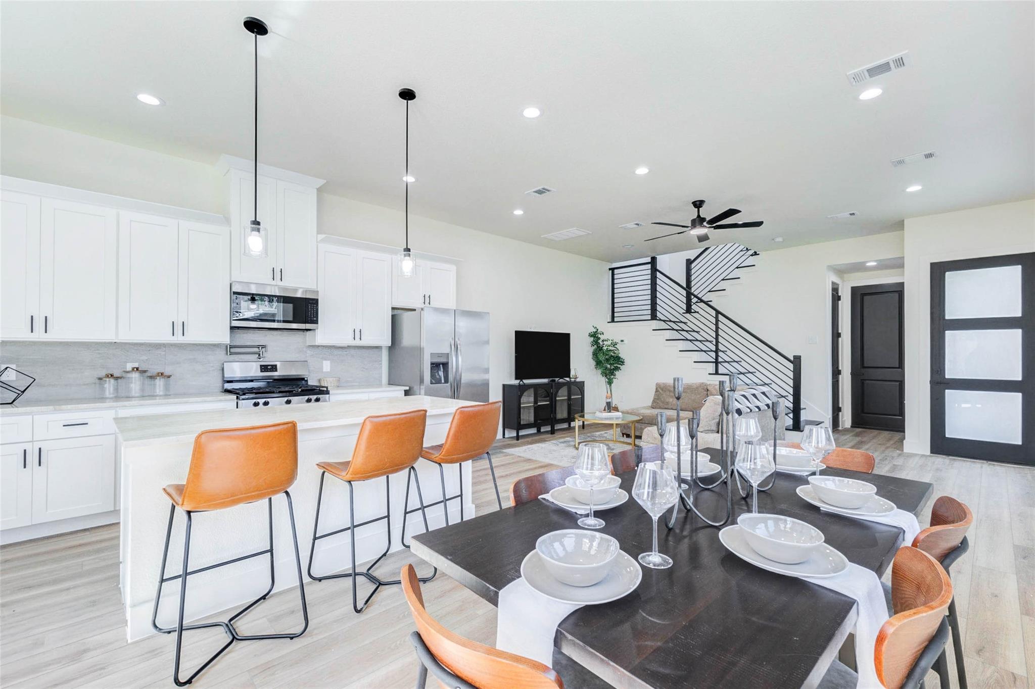 7115 England Street #B — photo