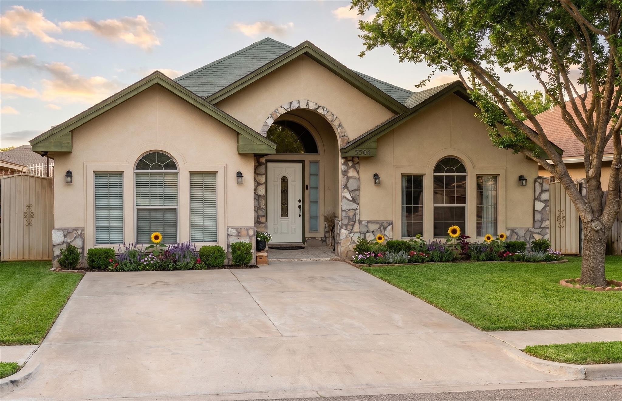 5504 Marble Falls Street — photo