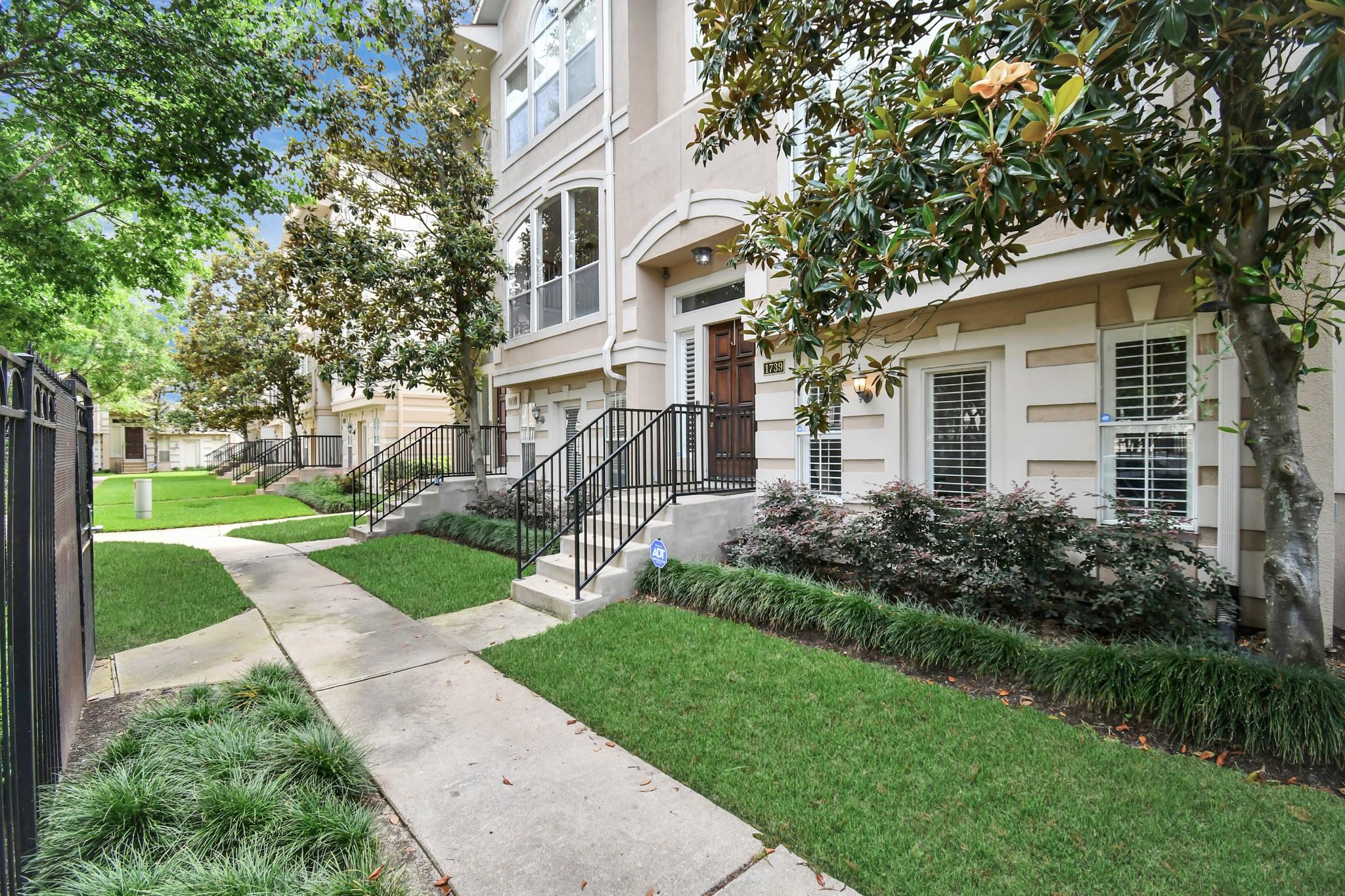 1739 French Village Drive — photo