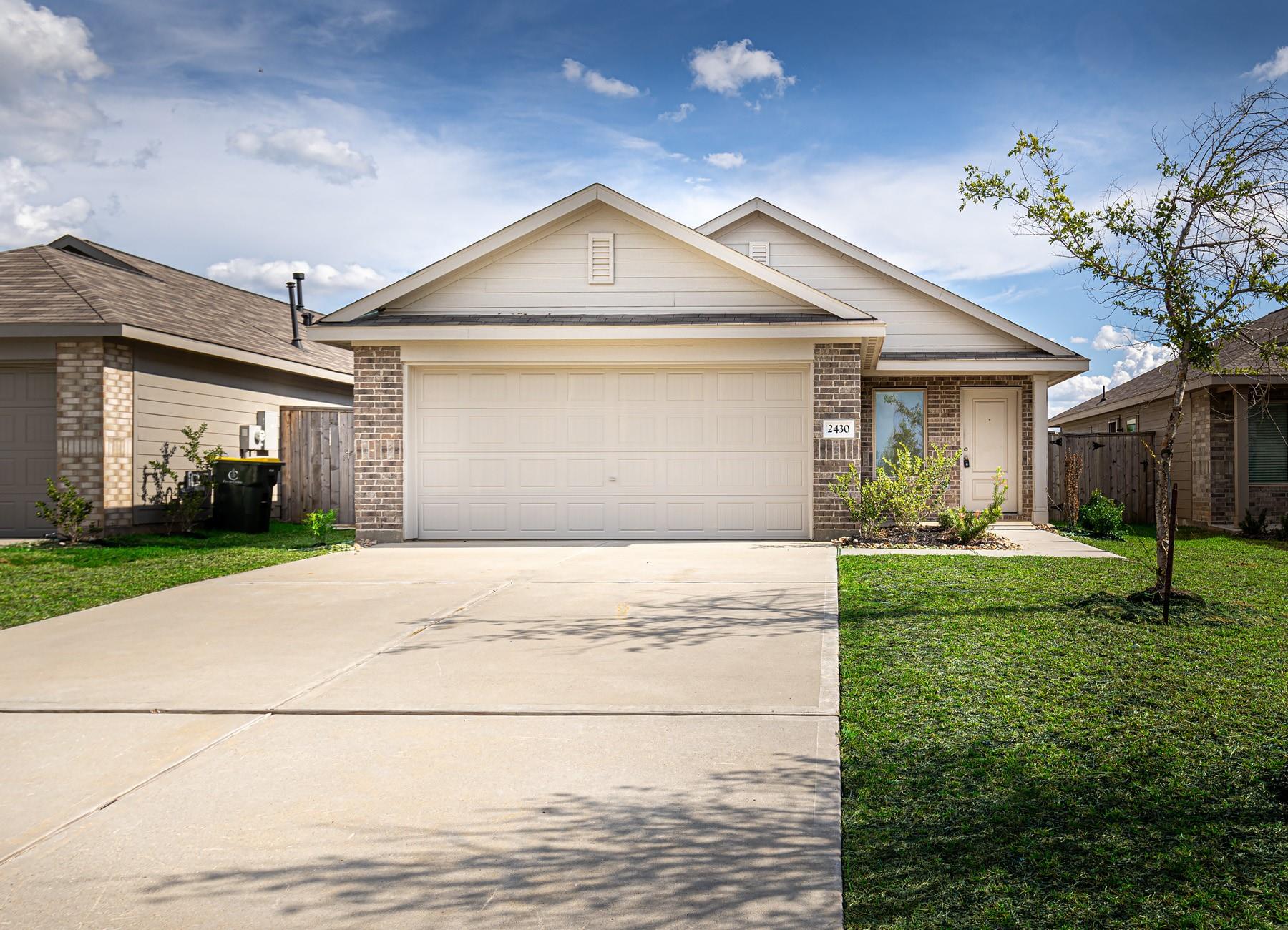 2430 Ridge Oak Drive — photo