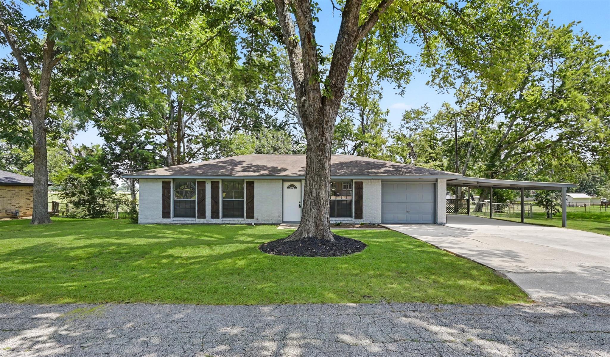 11 Hardy Hollow Drive — photo