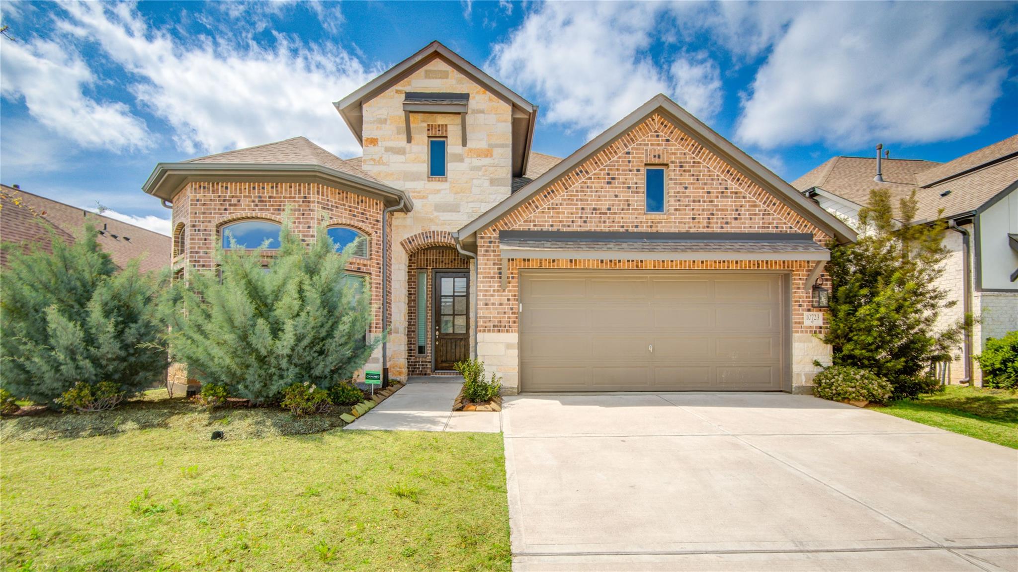 10723 Lacaille Lane — photo