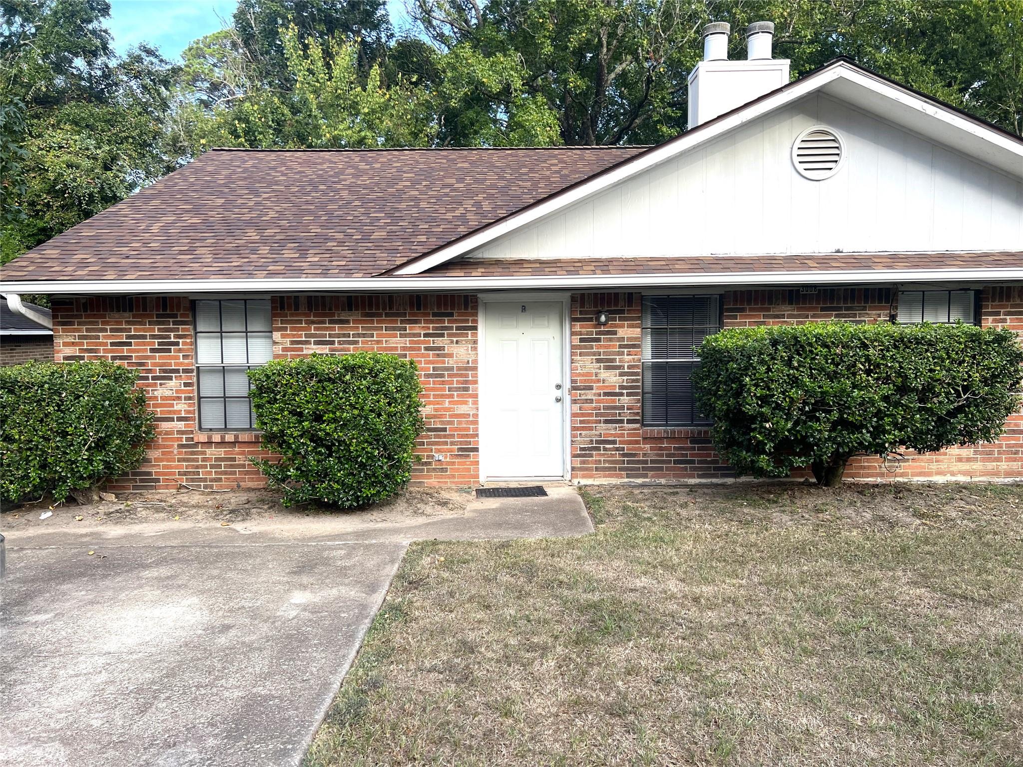 3008 Manor Lane #B — photo