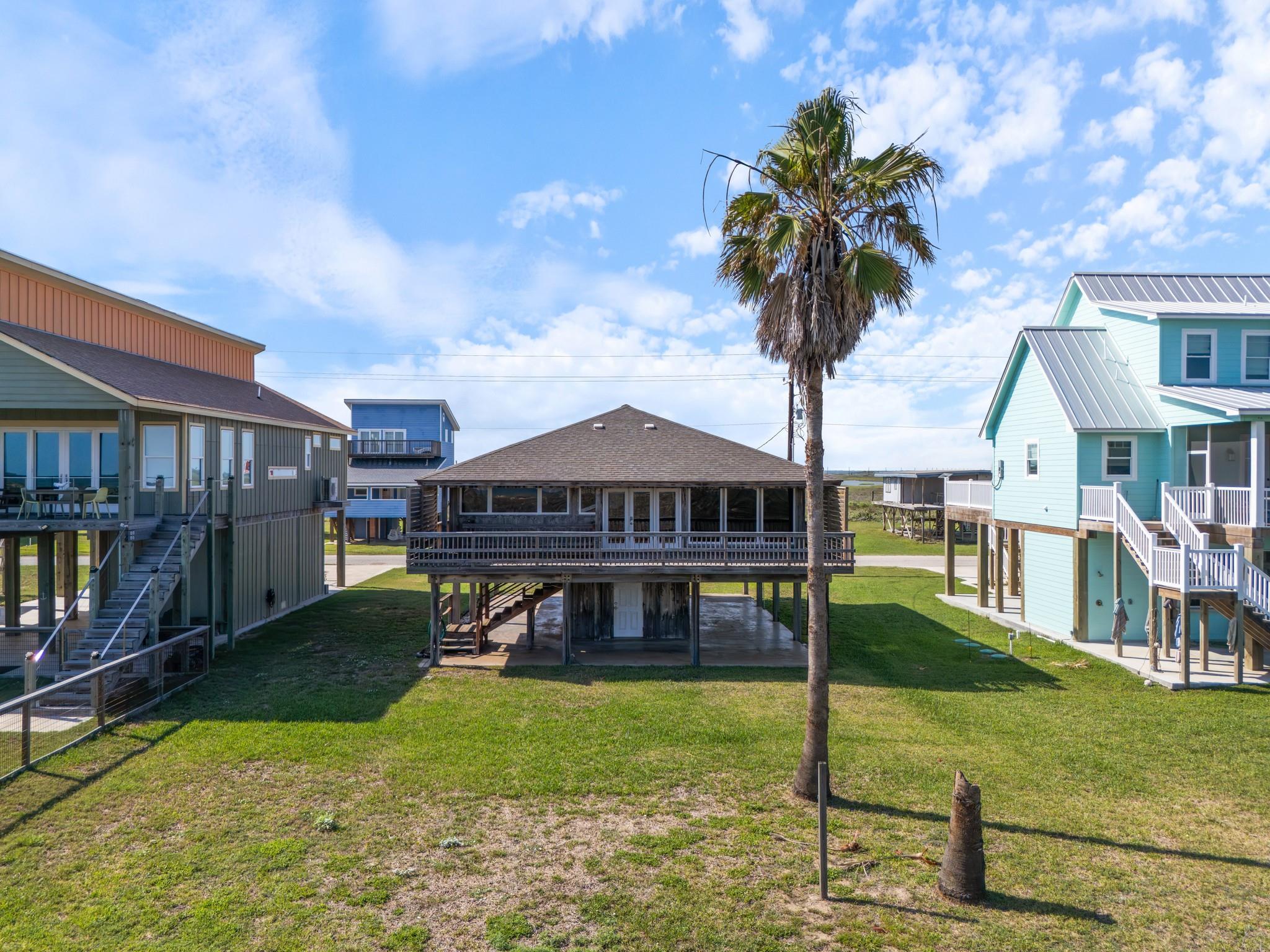 342 Beachfront Drive — photo